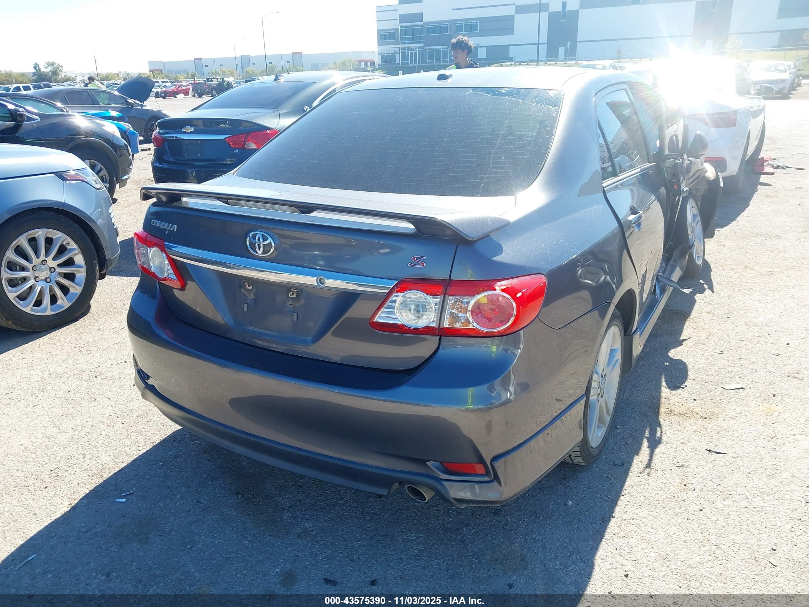 TOYOTA COROLLA image 4