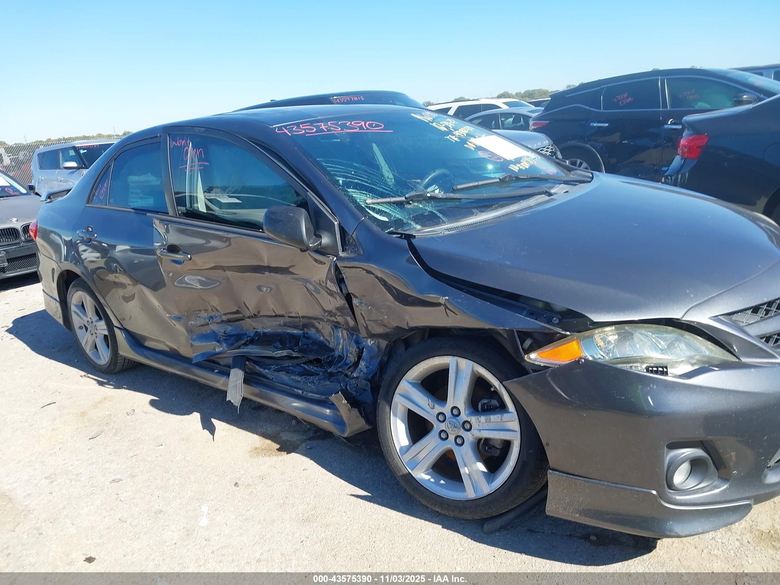 TOYOTA COROLLA image 6