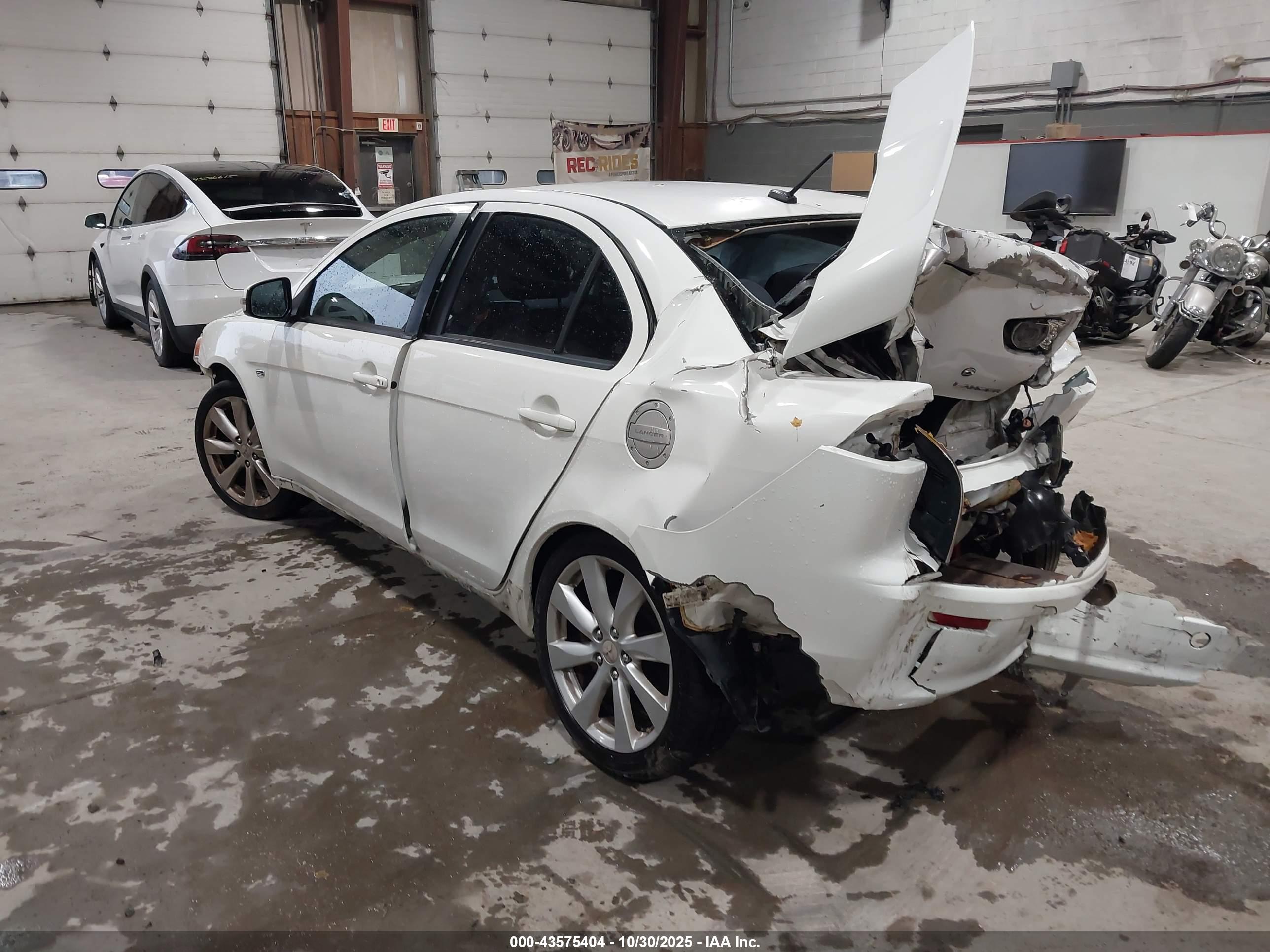MITSUBISHI LANCER image 3