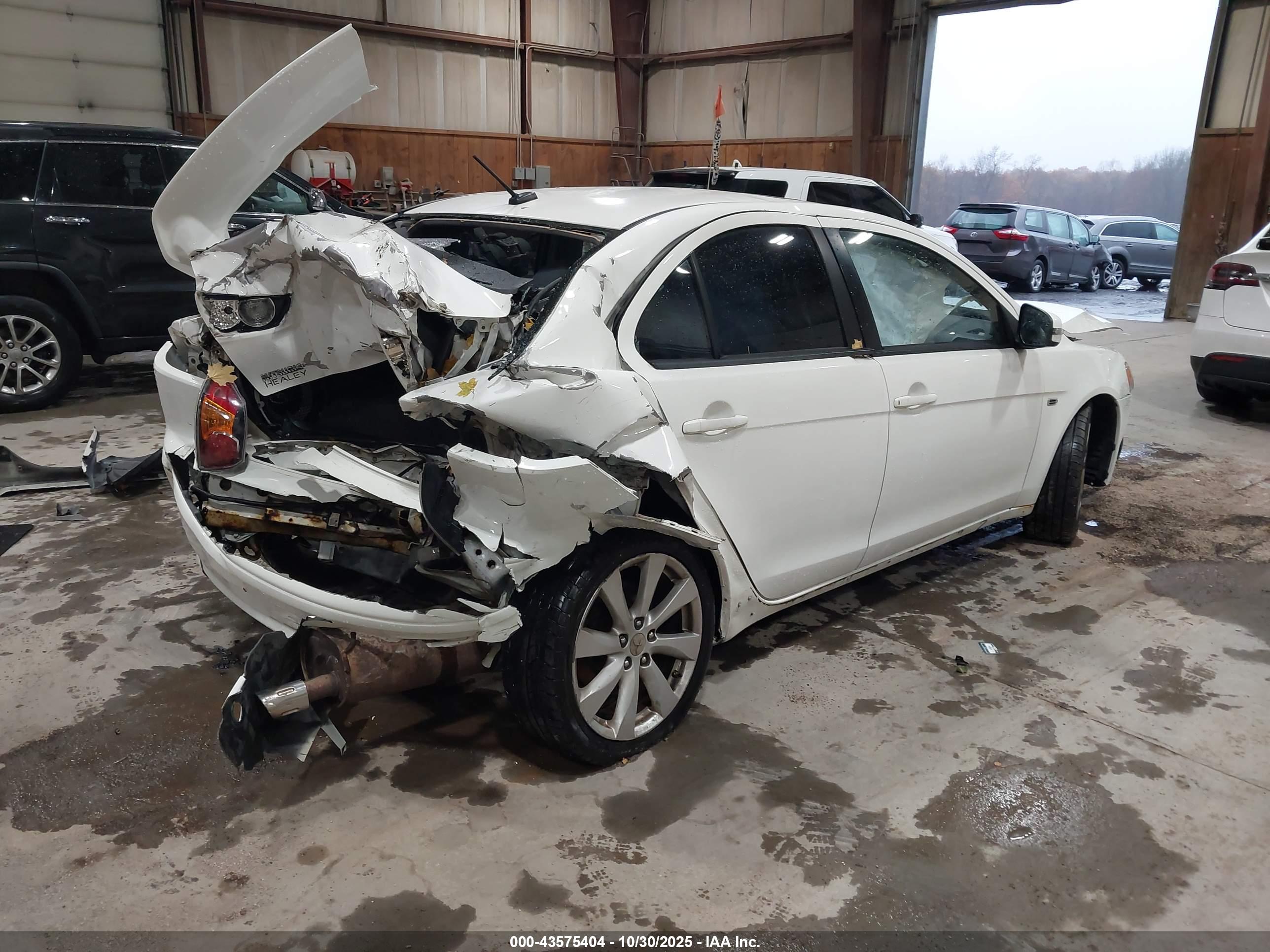 MITSUBISHI LANCER image 4