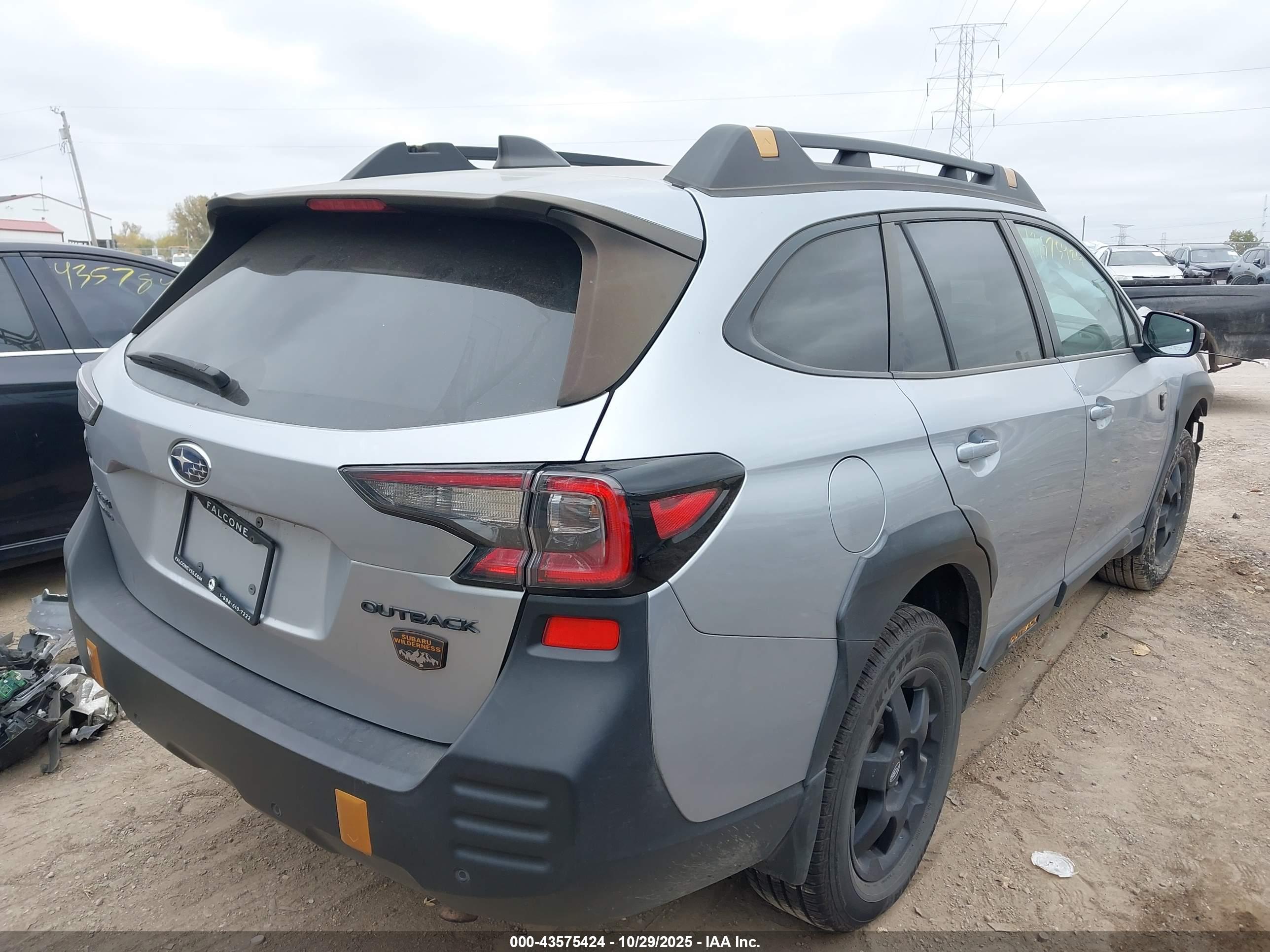 SUBARU OUTBACK image 4