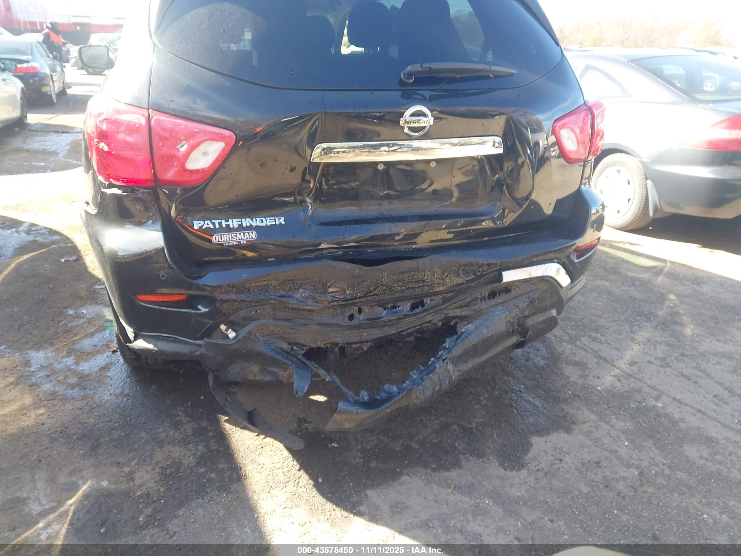 NISSAN PATHFINDER image 6
