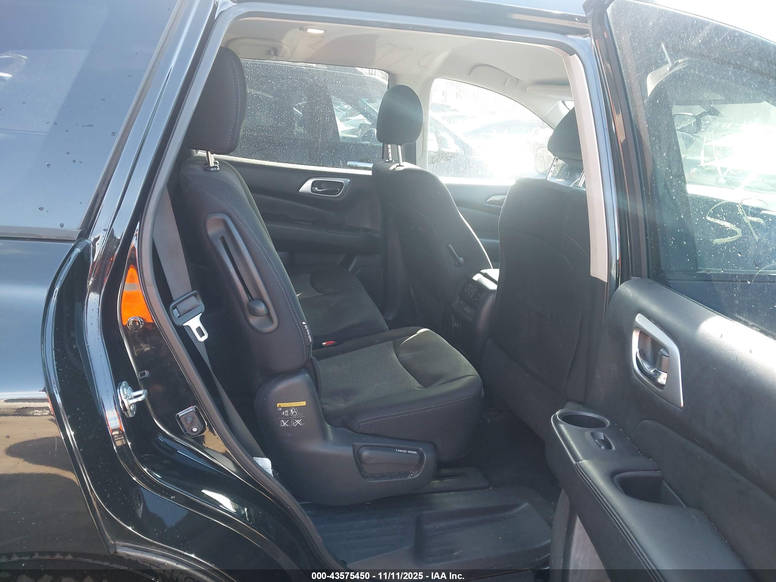 NISSAN PATHFINDER image 8