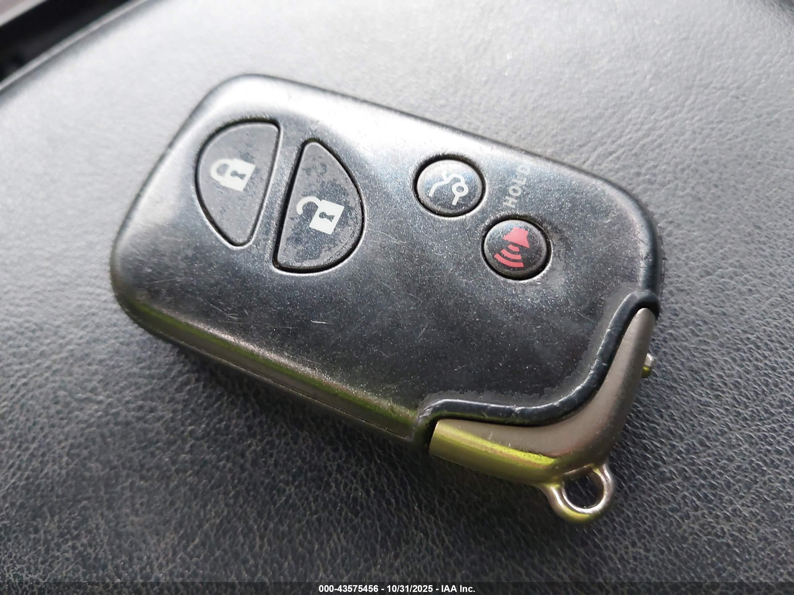 LEXUS ES image 11