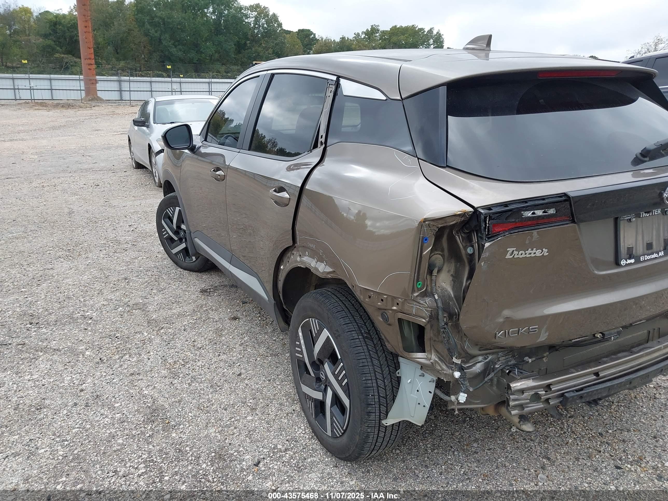 NISSAN KICKS image 3