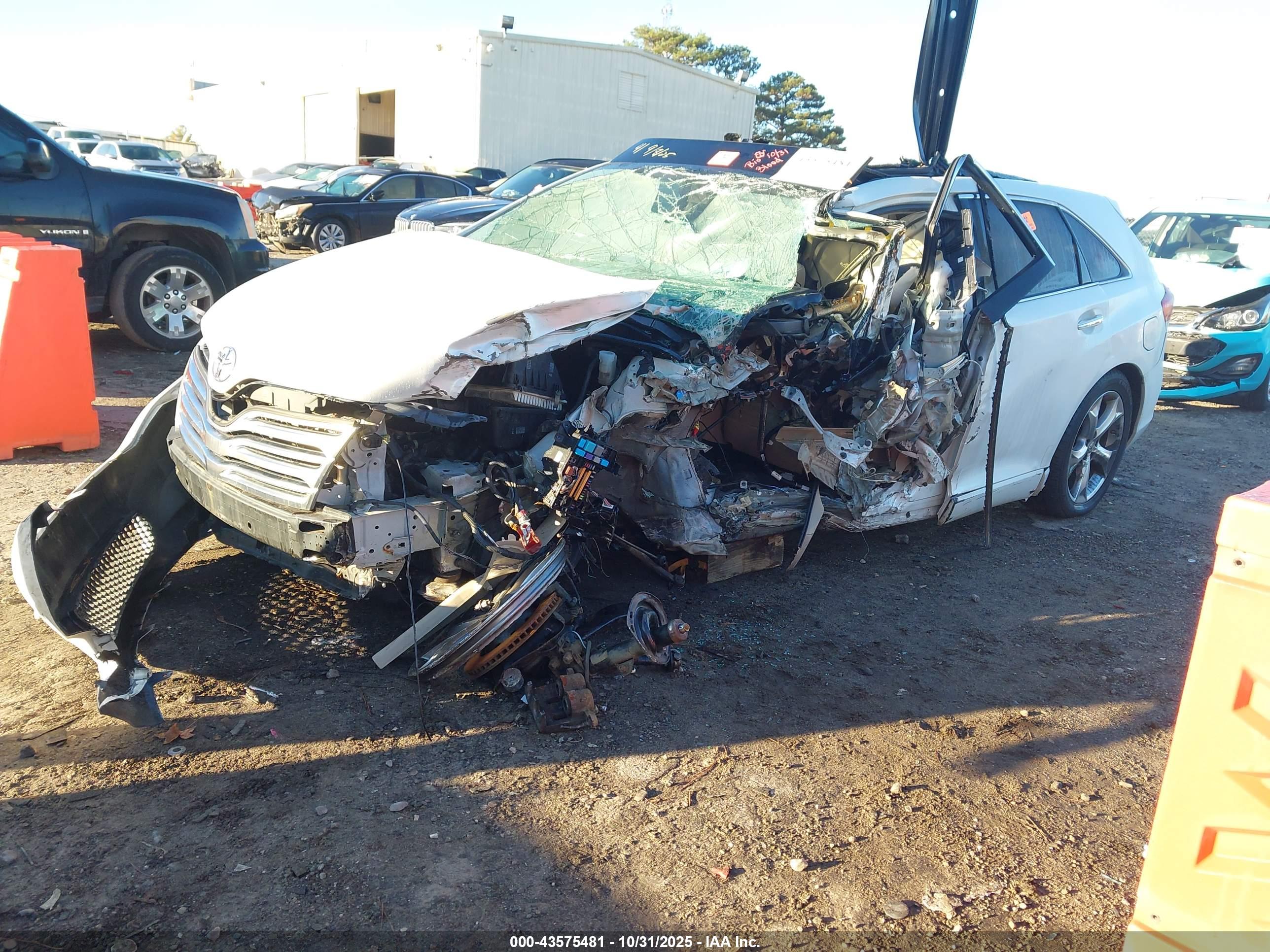 TOYOTA VENZA image 2