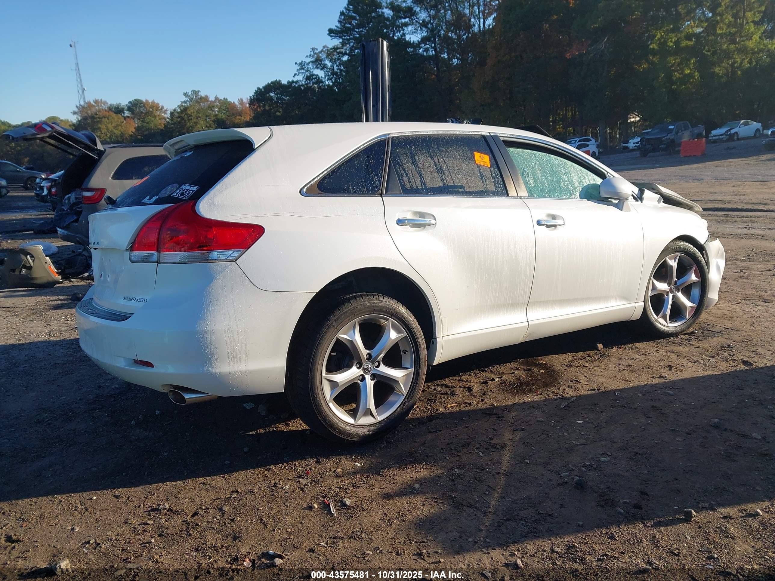 TOYOTA VENZA image 4