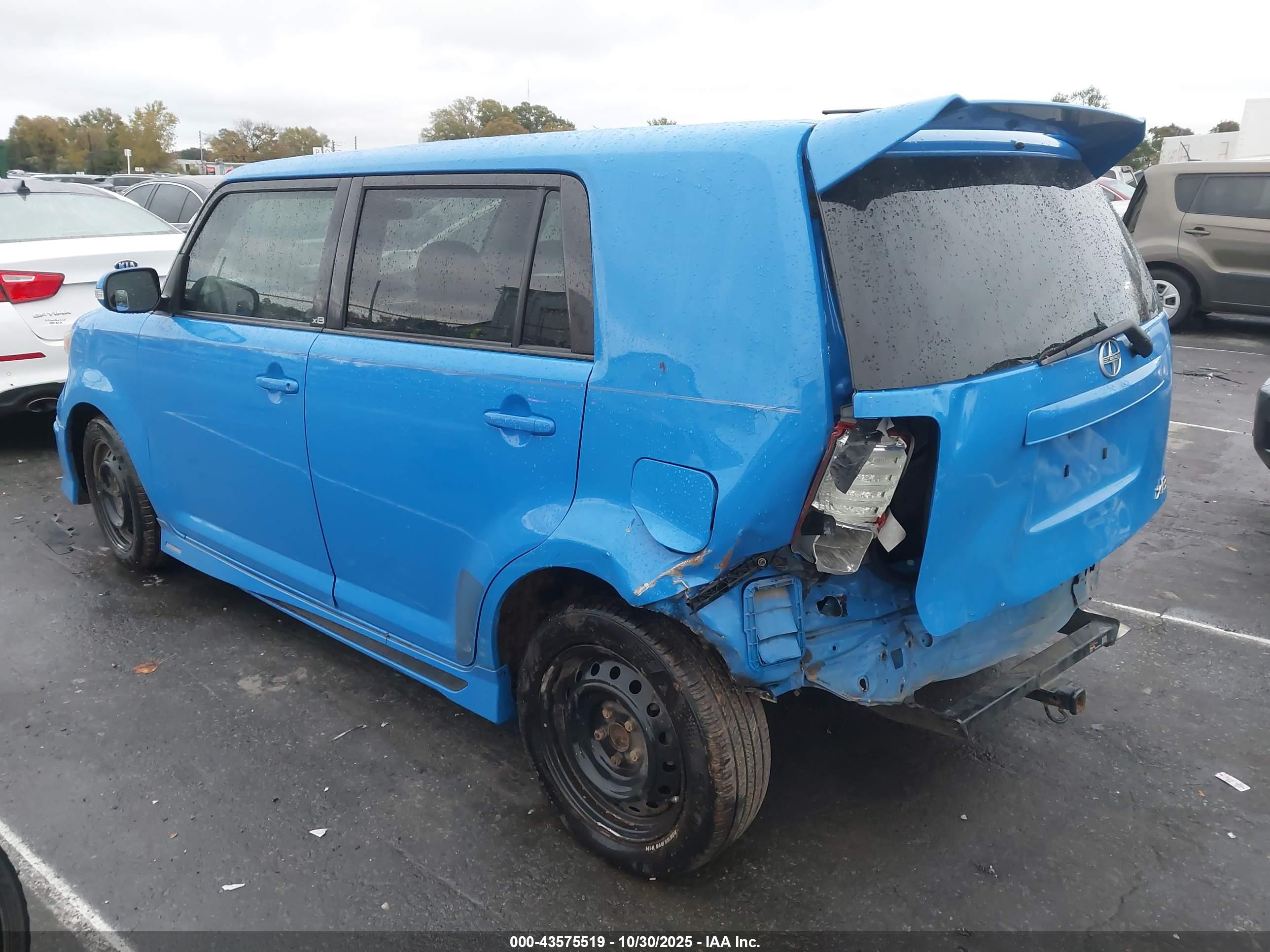 SCION XB image 3