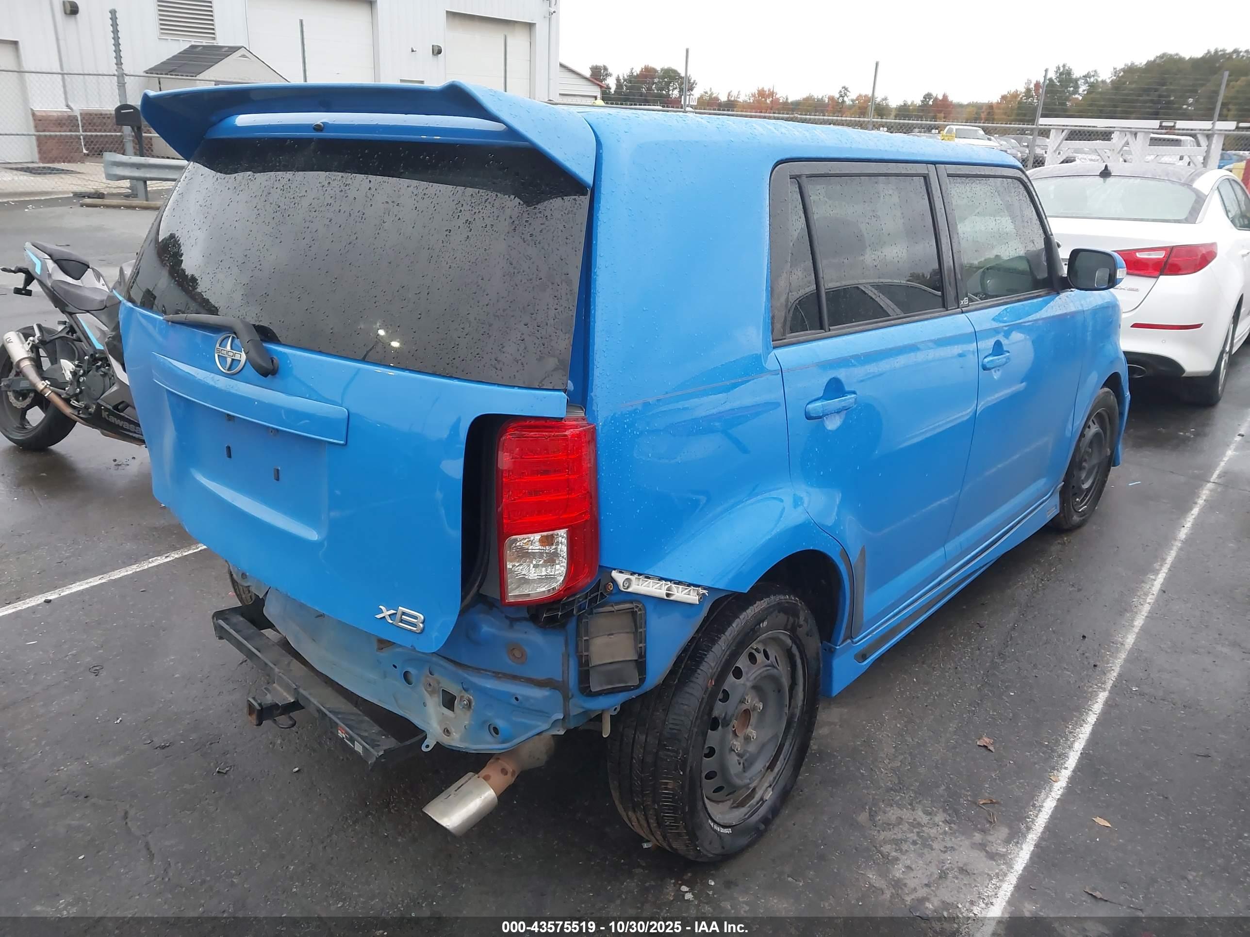 SCION XB image 4