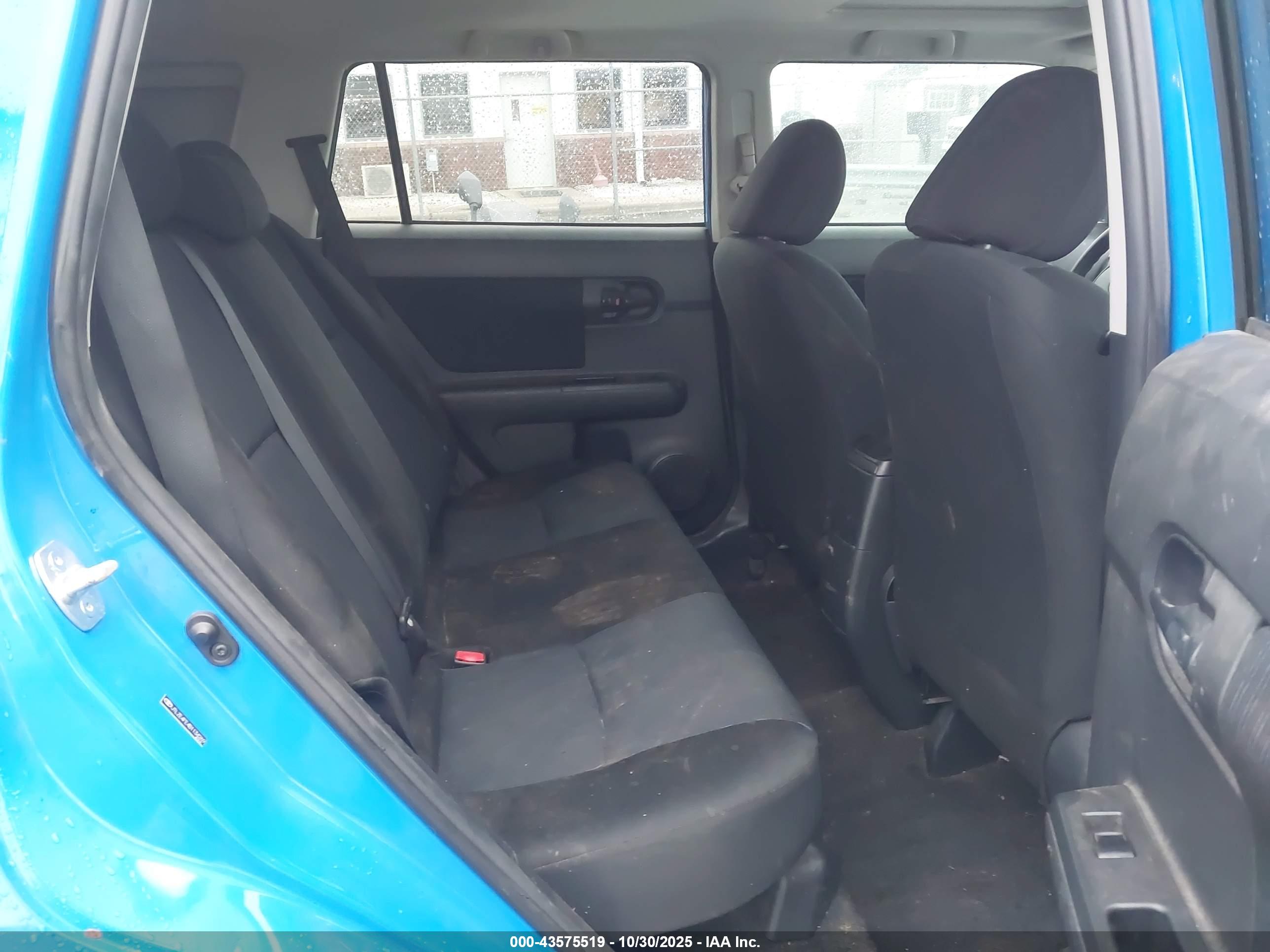 SCION XB image 8