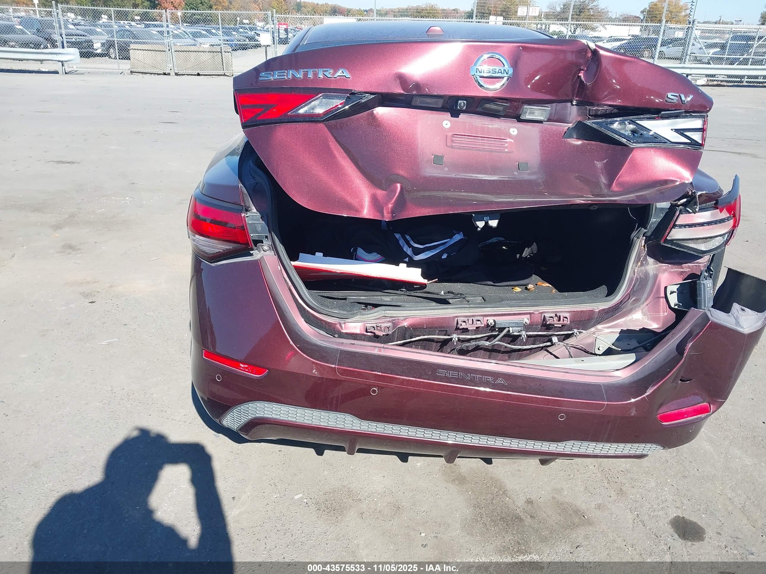 NISSAN SENTRA image 6