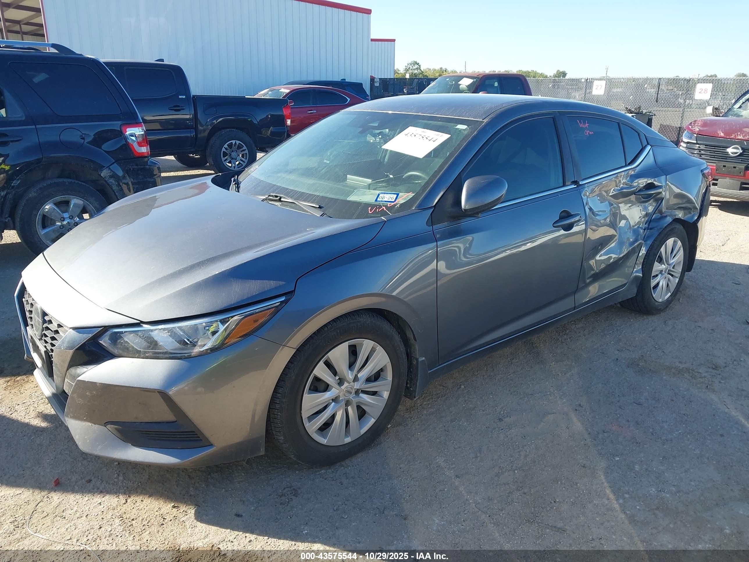 NISSAN SENTRA image 2