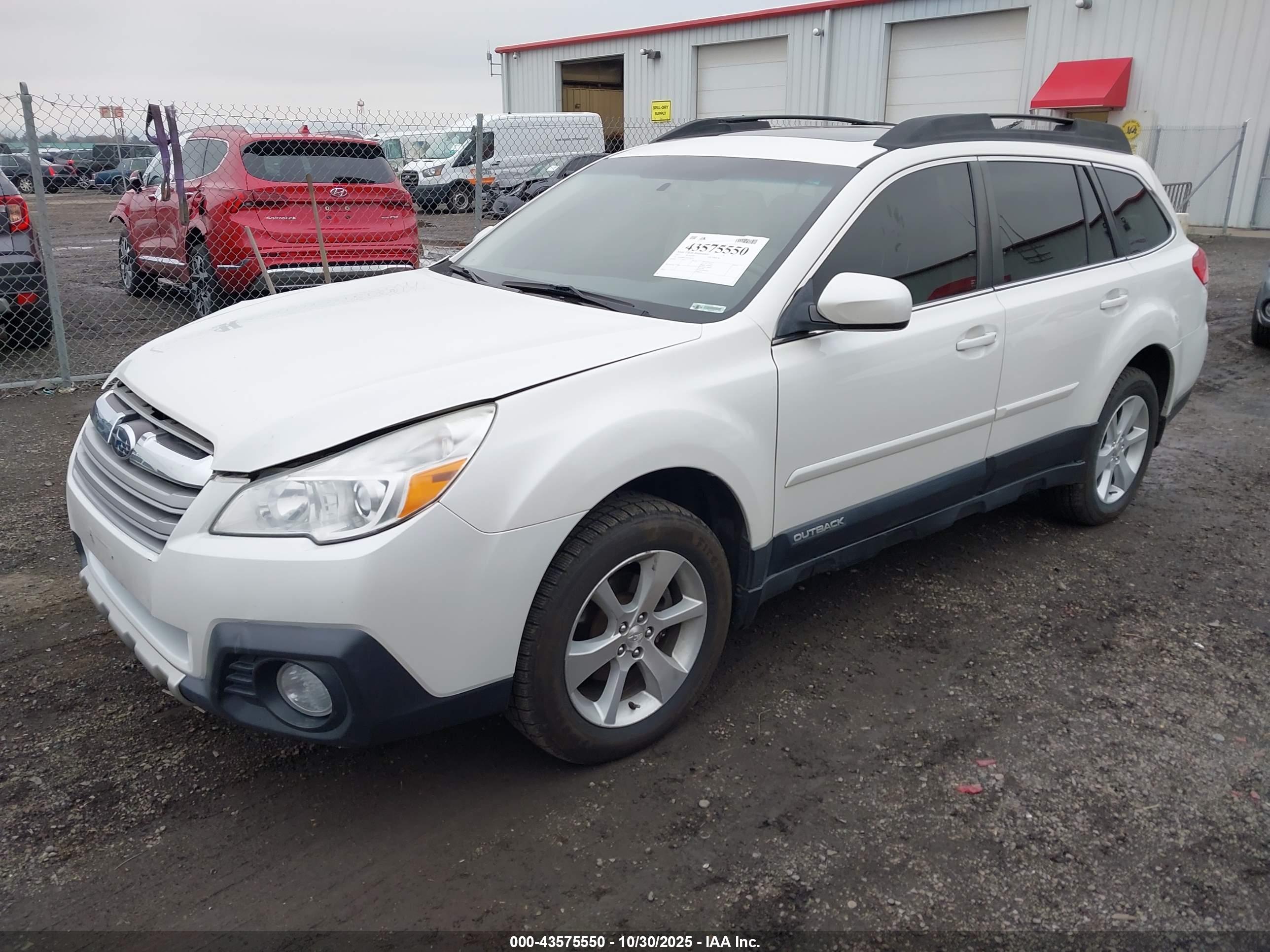 SUBARU OUTBACK image 2
