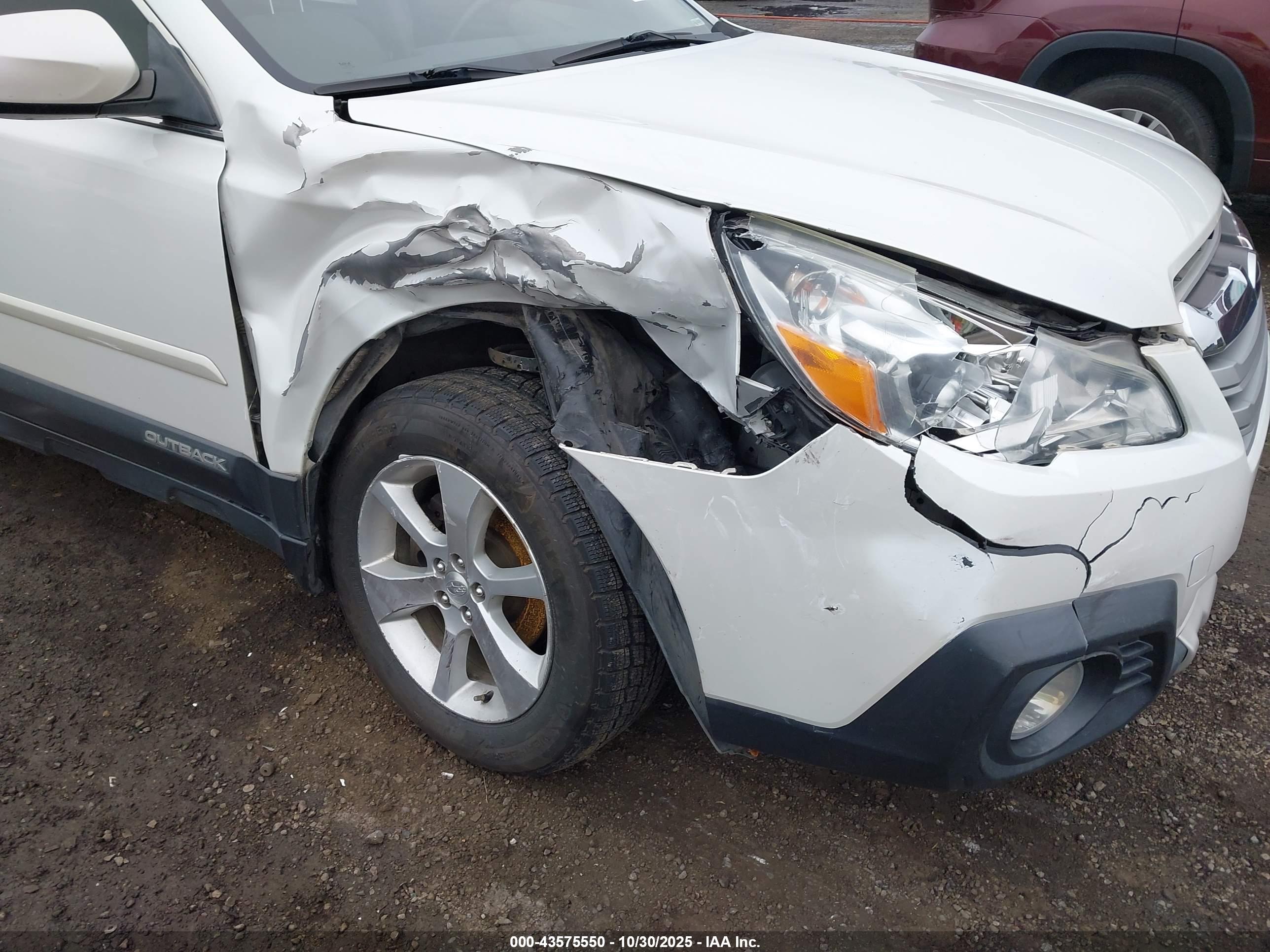 SUBARU OUTBACK image 6