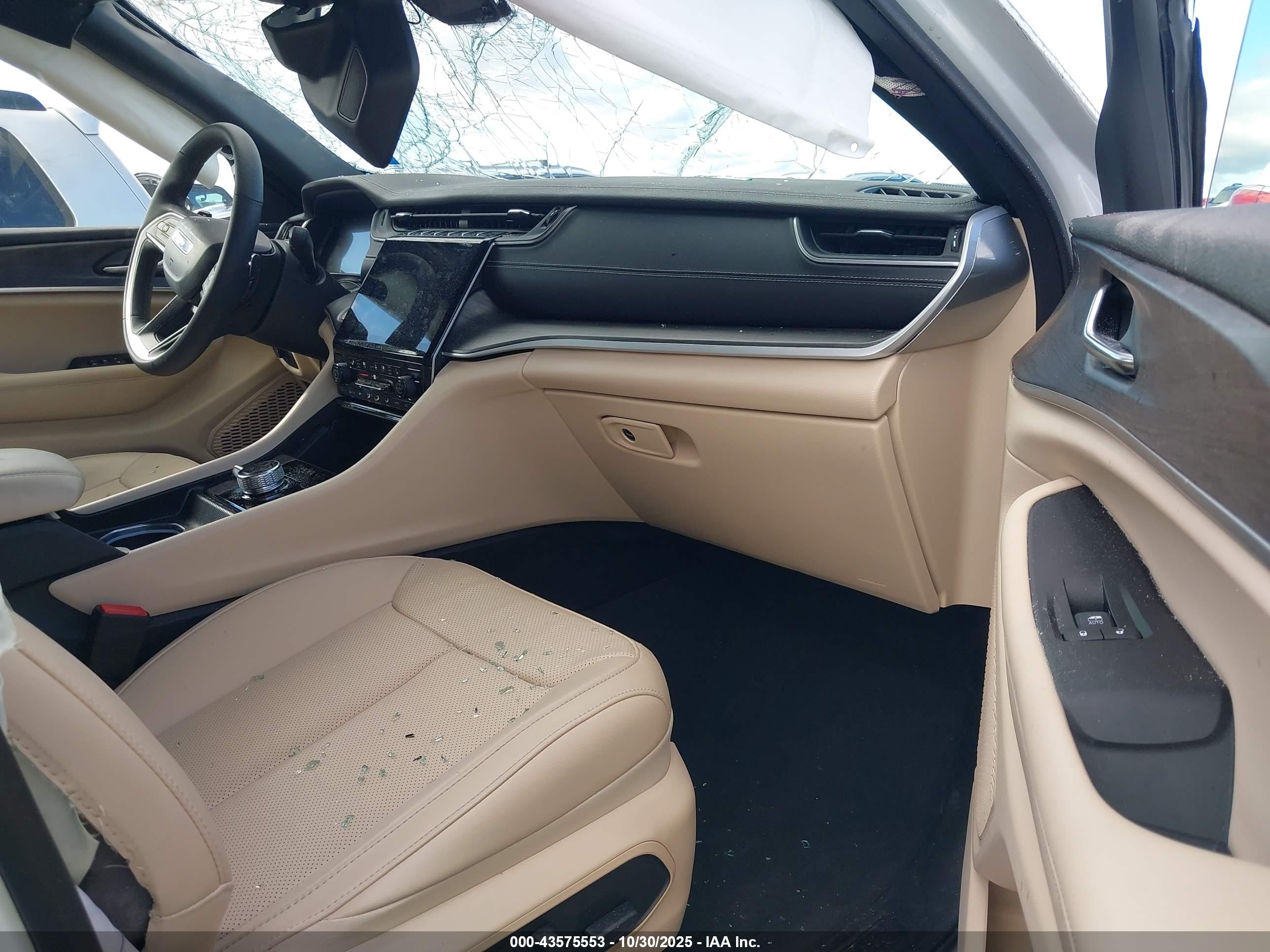 JEEP GRAND image 5