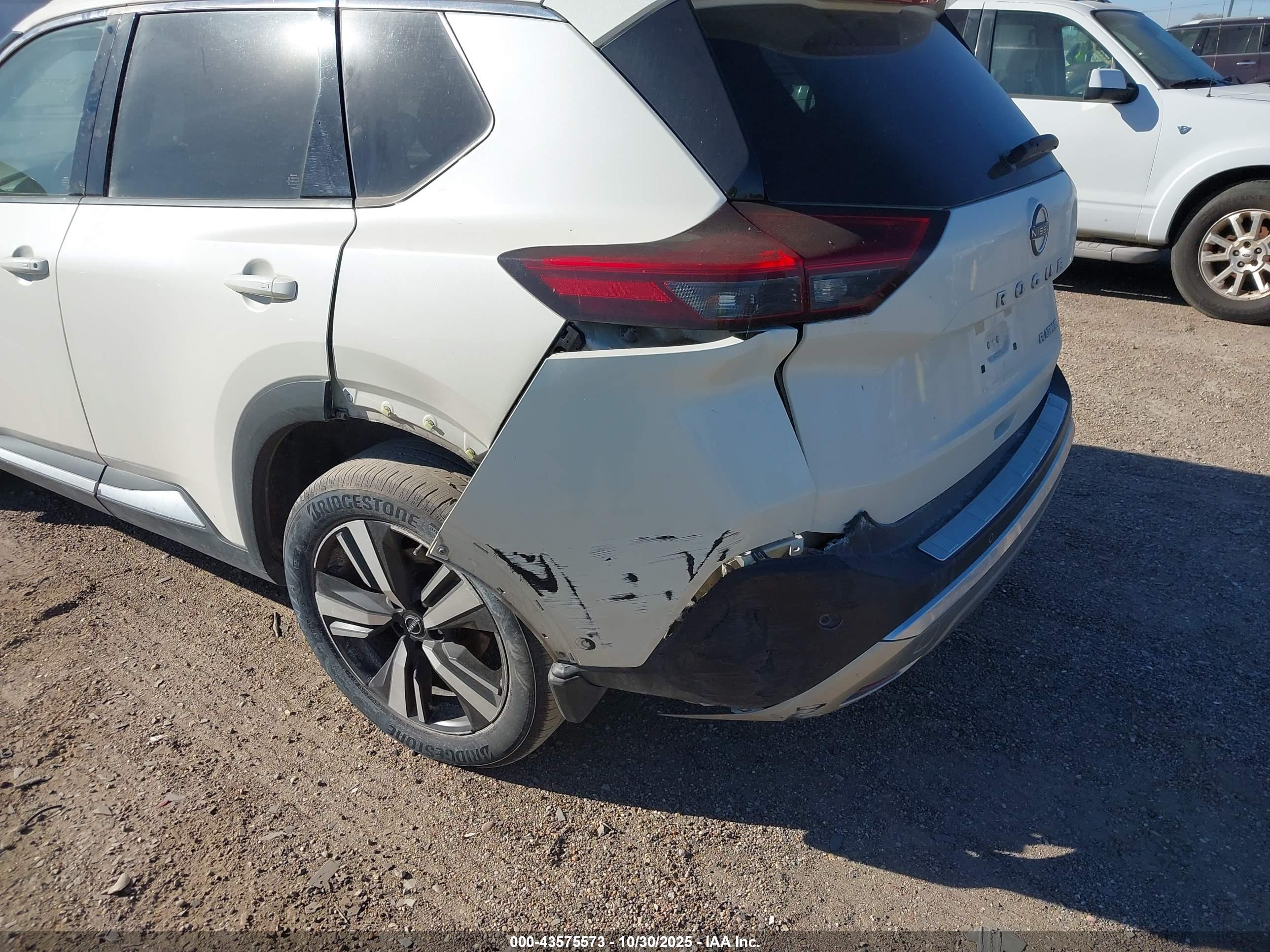 NISSAN ROGUE image 6