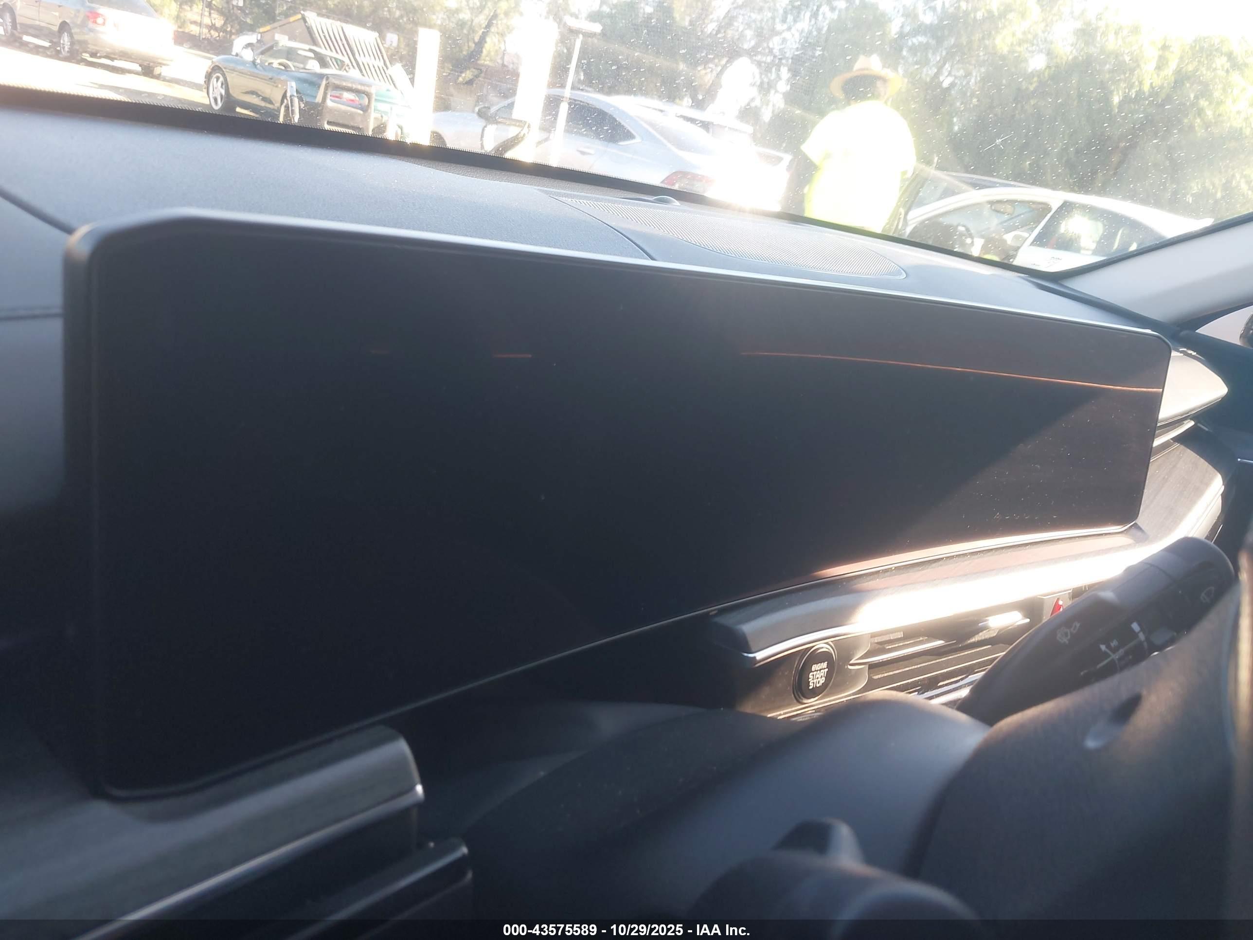 KIA K5 image 7