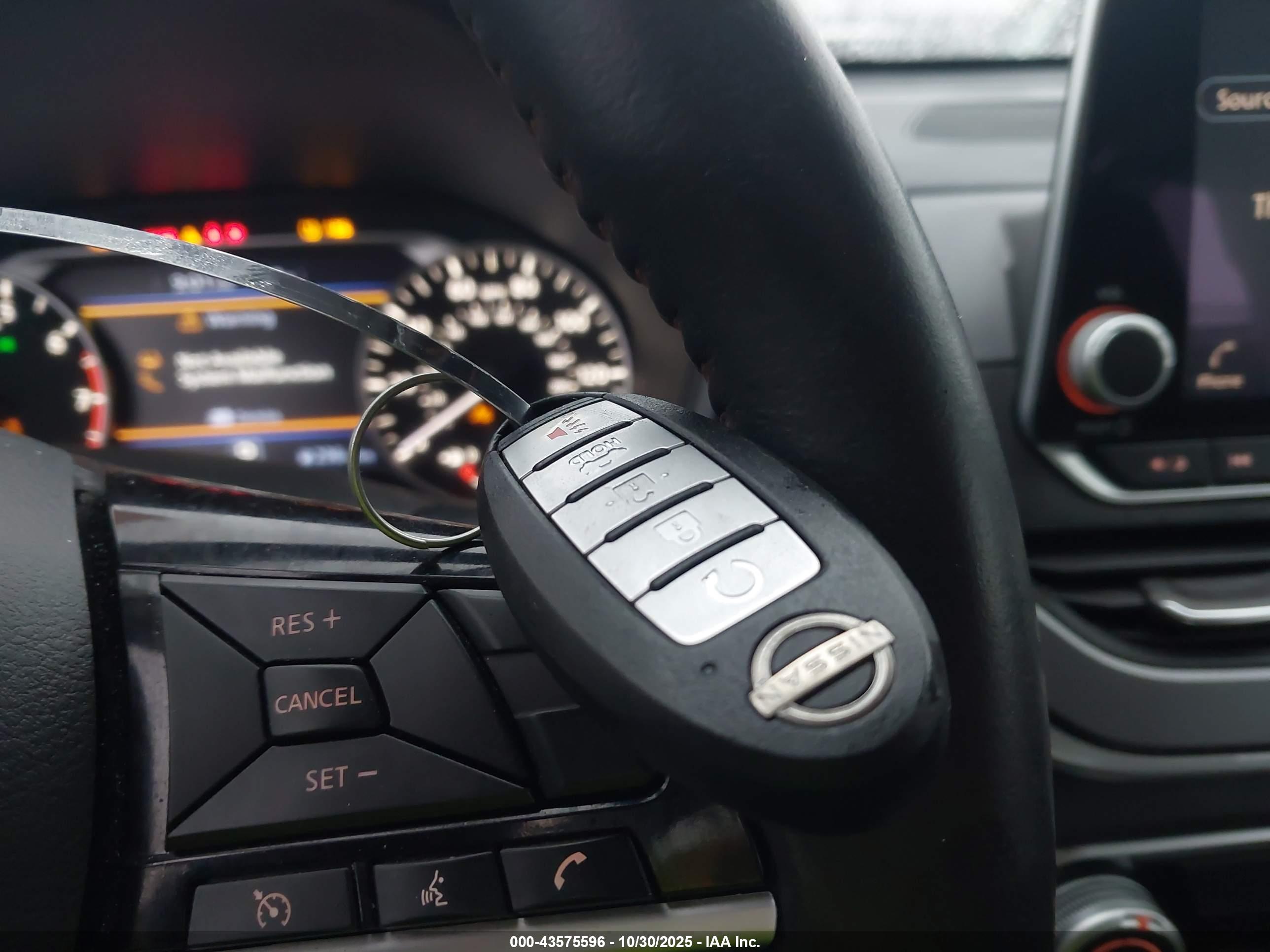 NISSAN ALTIMA image 11