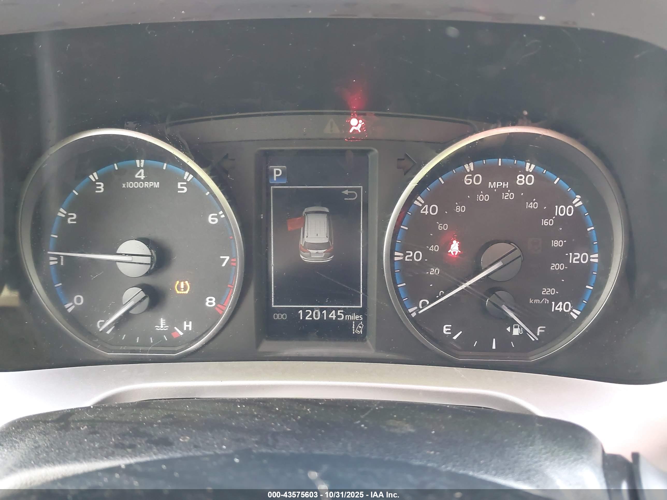 TOYOTA RAV4 image 7