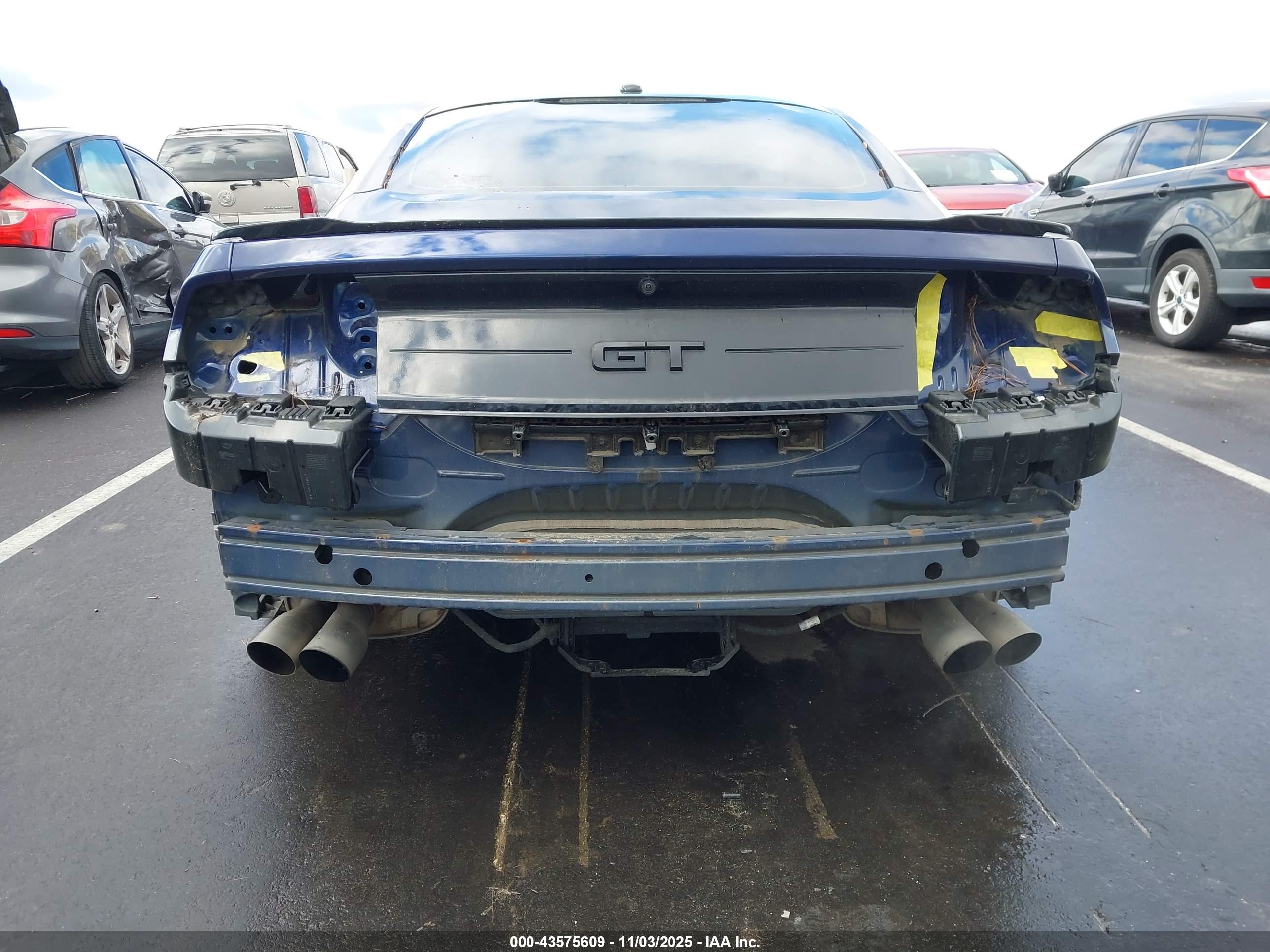 FORD MUSTANG image 6