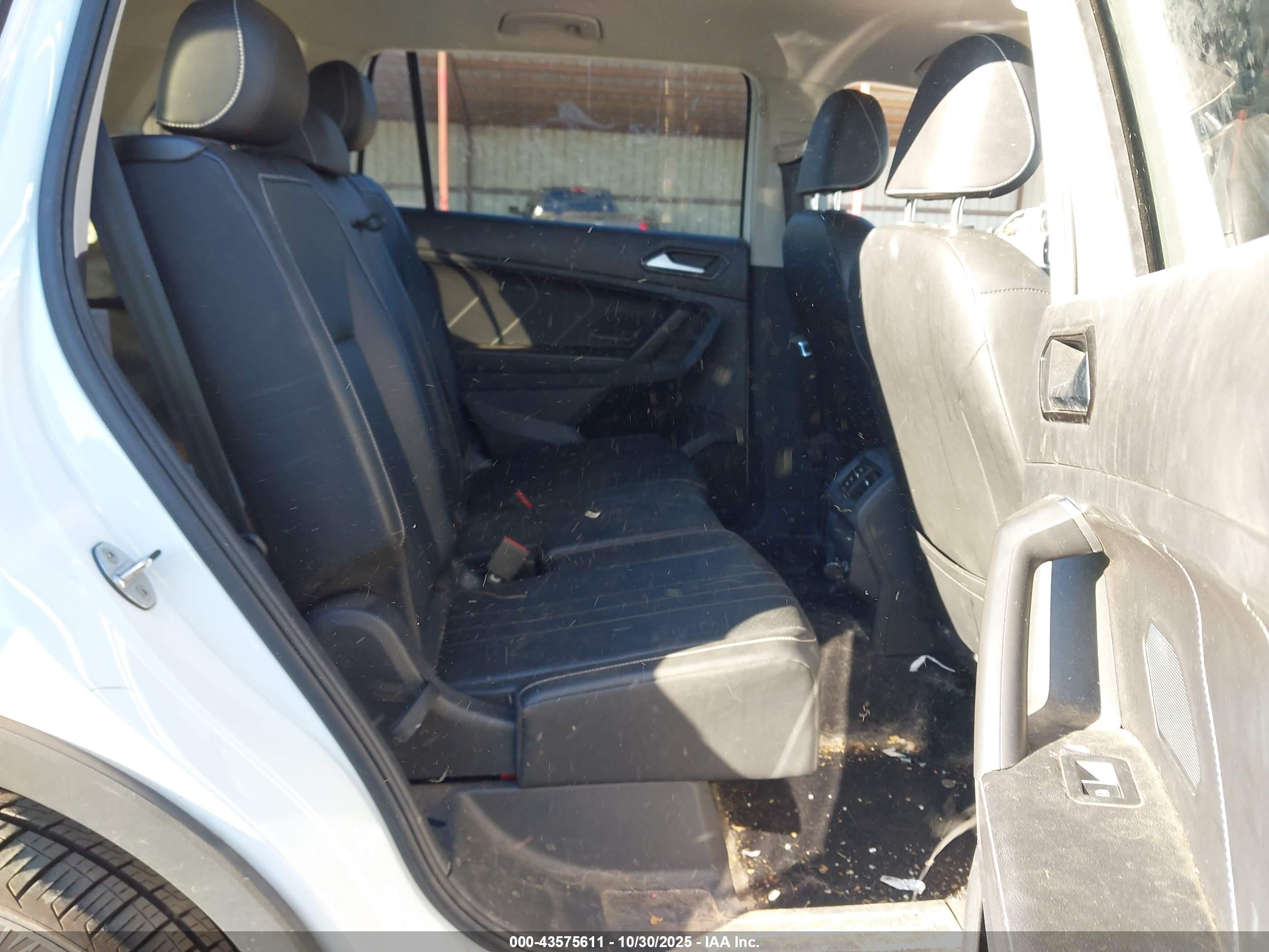 VOLKSWAGEN TIGUAN image 8