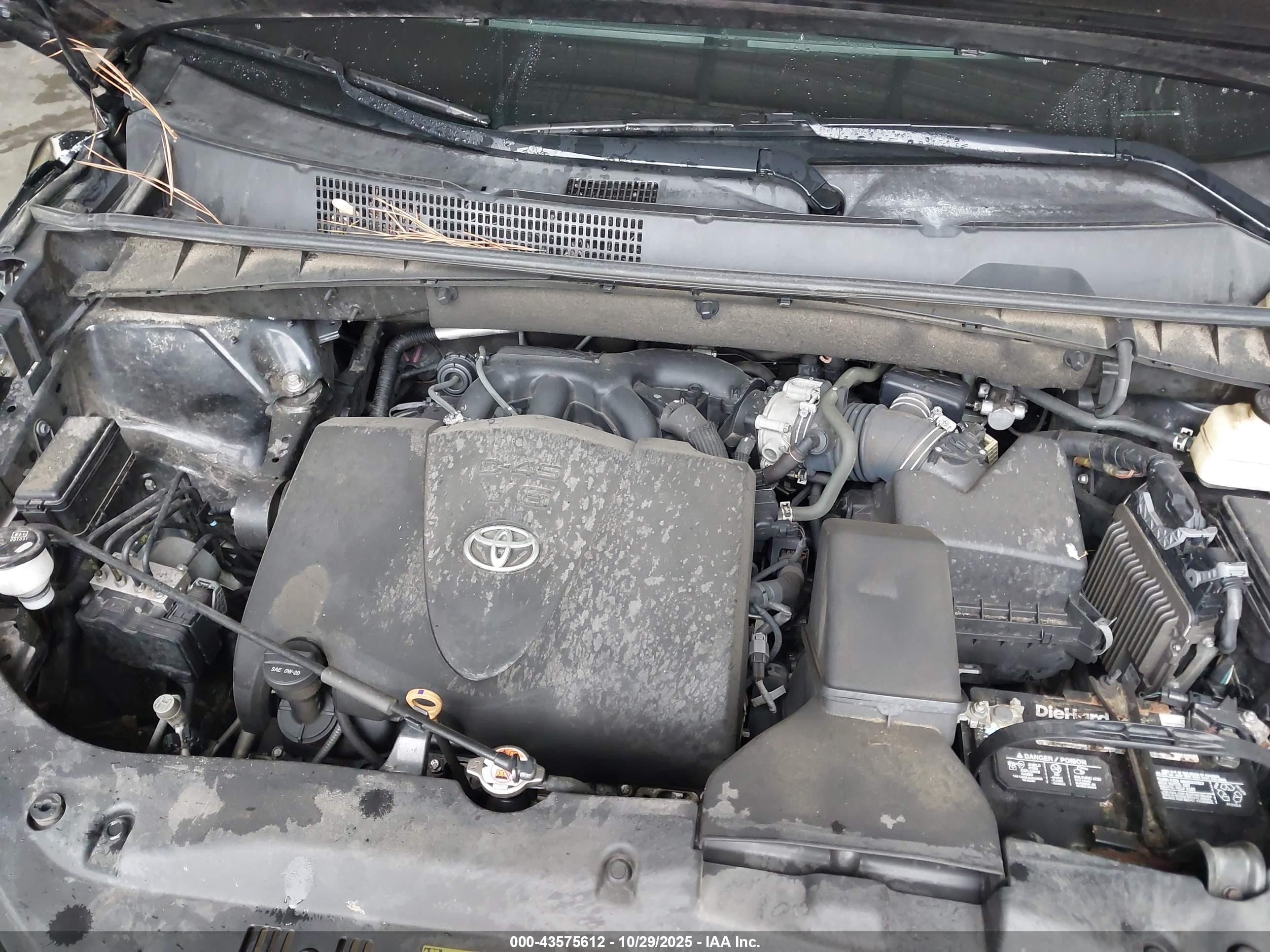 TOYOTA HIGHLANDER image 10