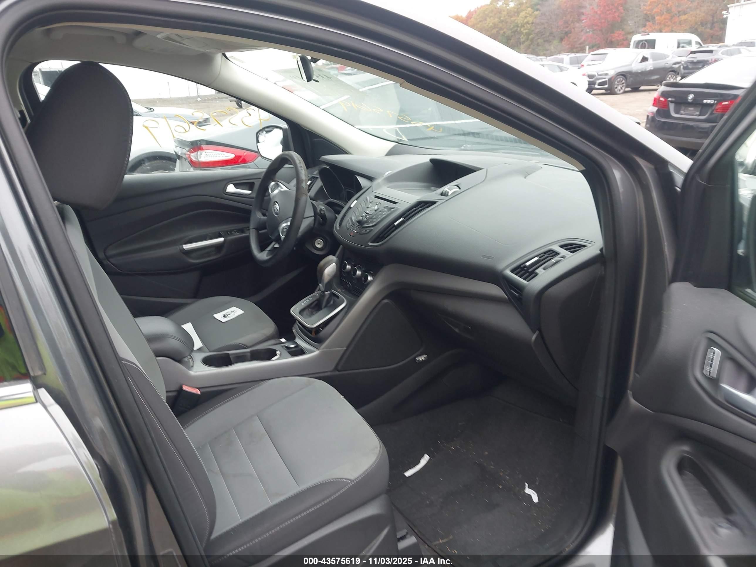 FORD ESCAPE image 5