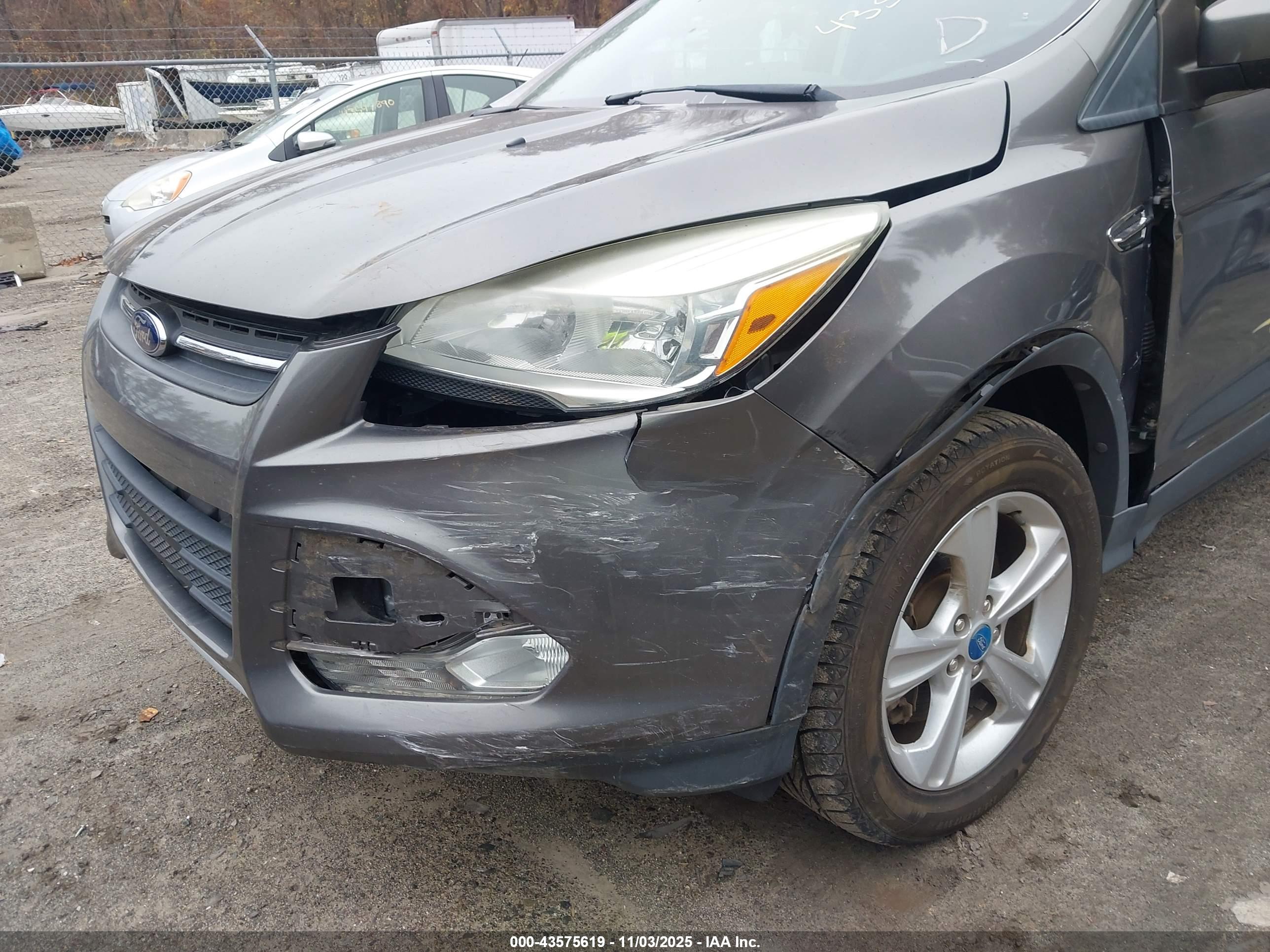 FORD ESCAPE image 6