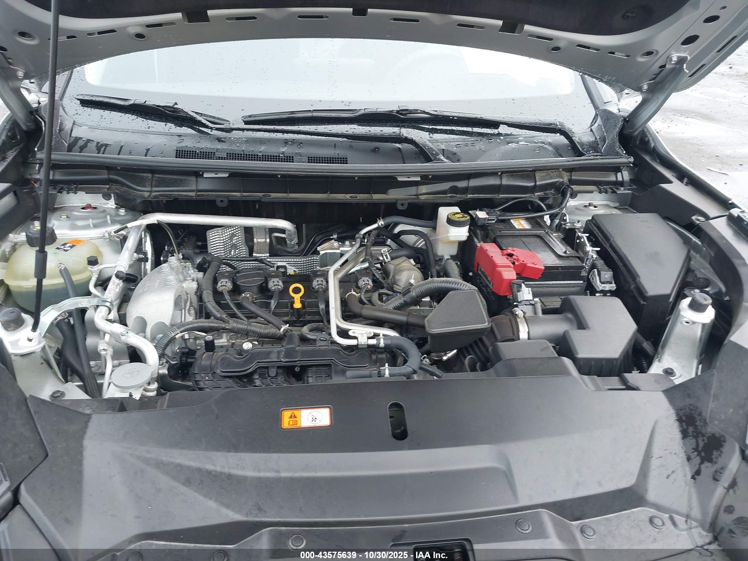 MITSUBISHI OUTLANDER image 10