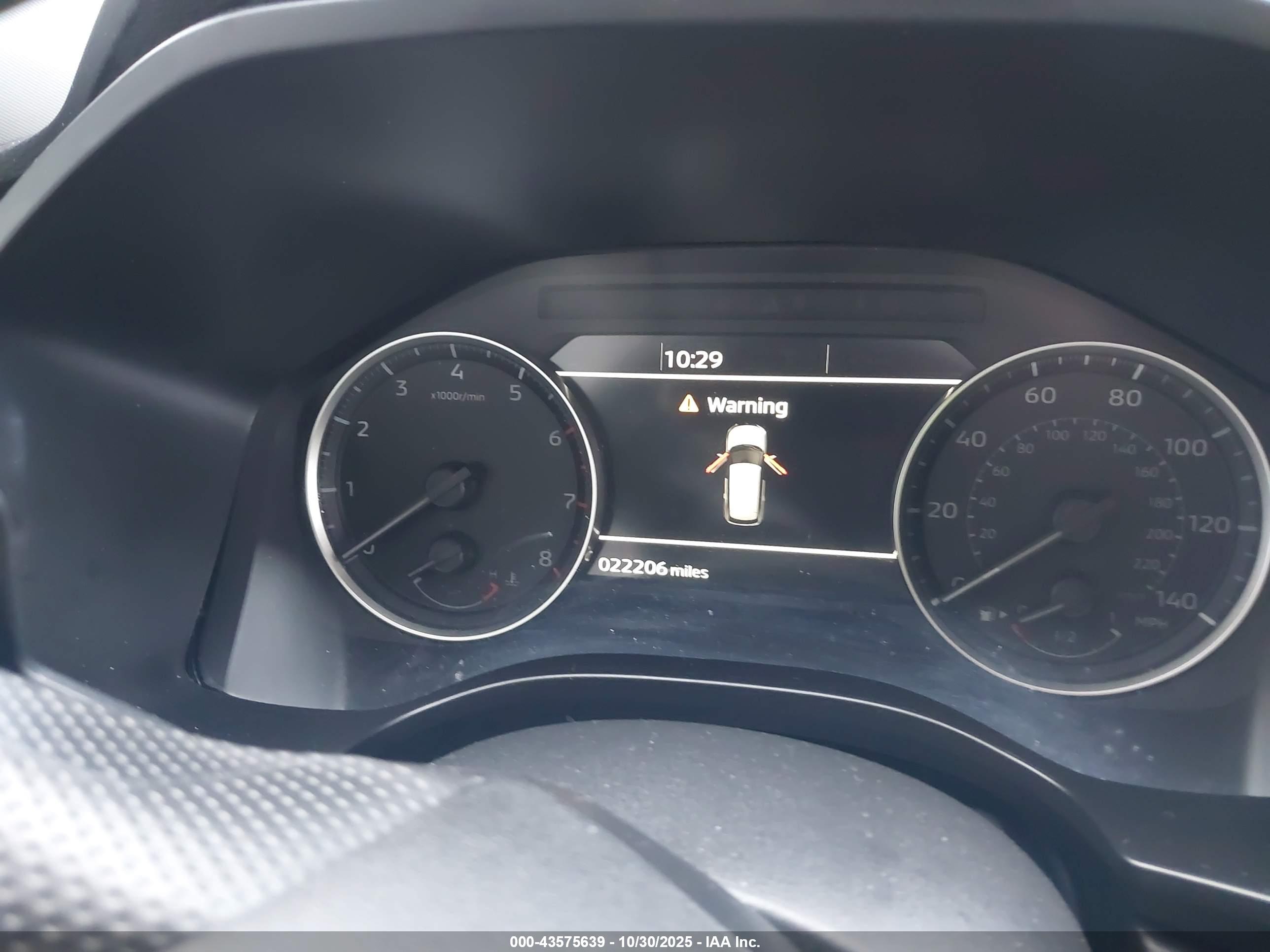 MITSUBISHI OUTLANDER image 7