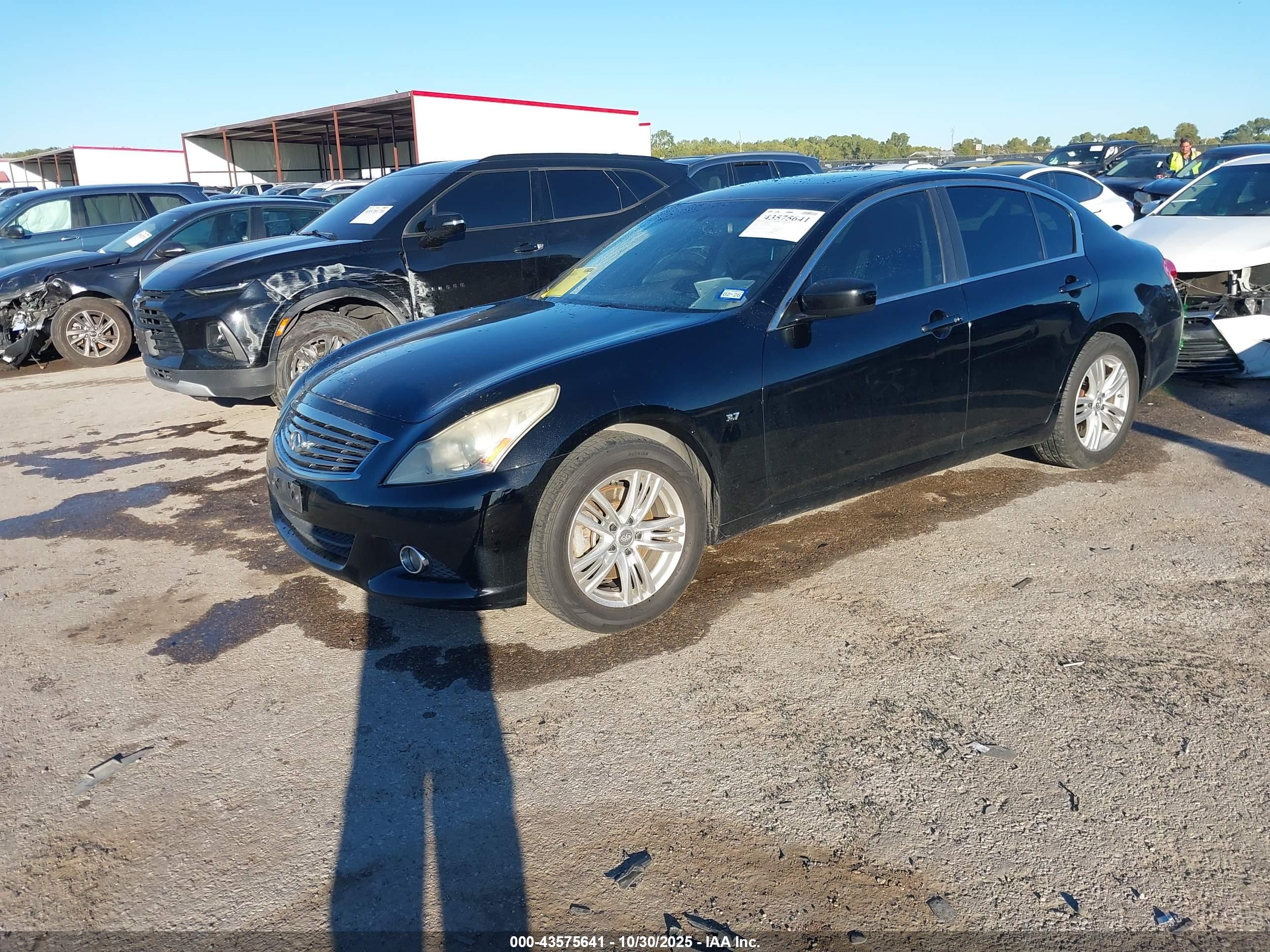 INFINITI Q40 image 2