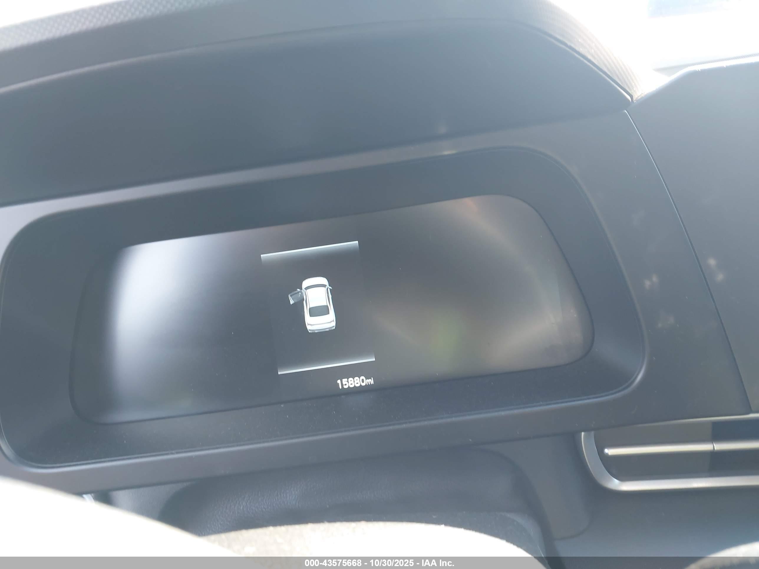 HYUNDAI ELANTRA image 7
