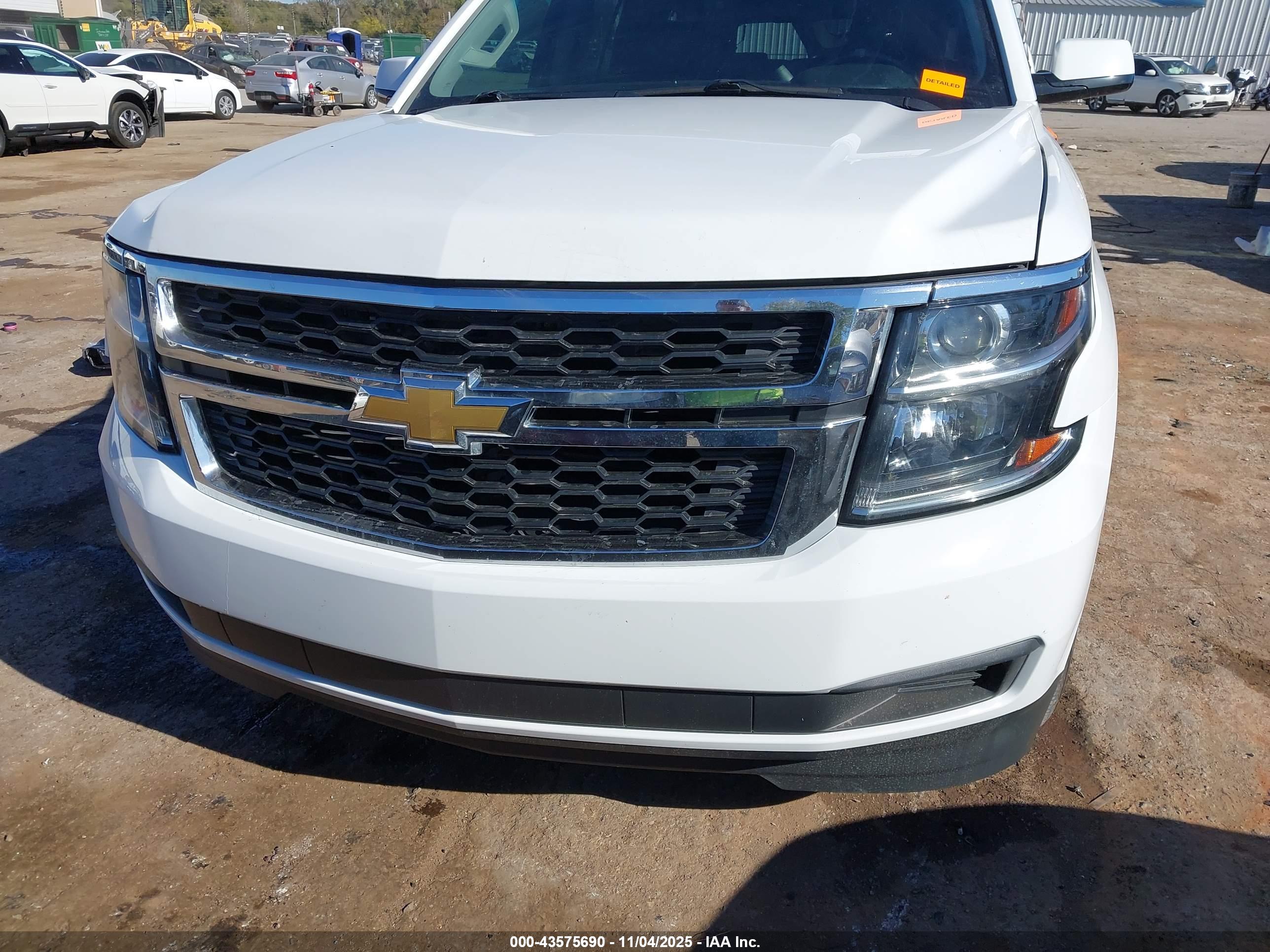 CHEVROLET TAHOE image 6
