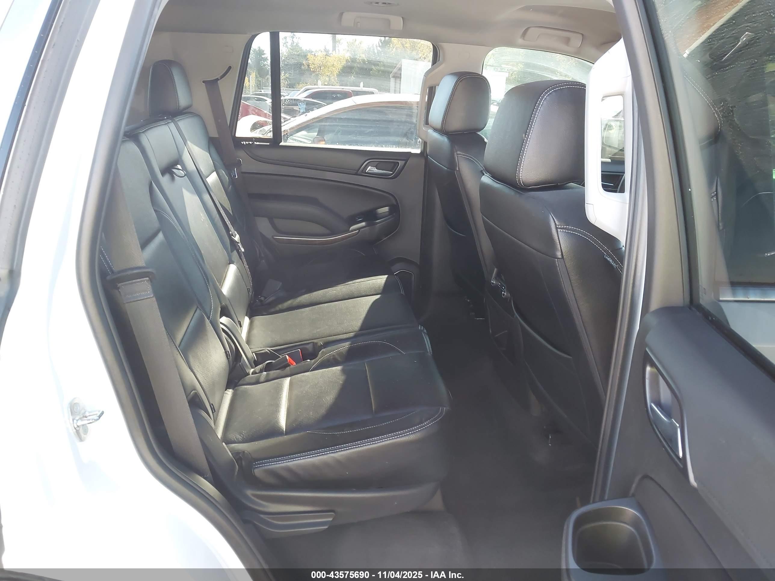 CHEVROLET TAHOE image 8