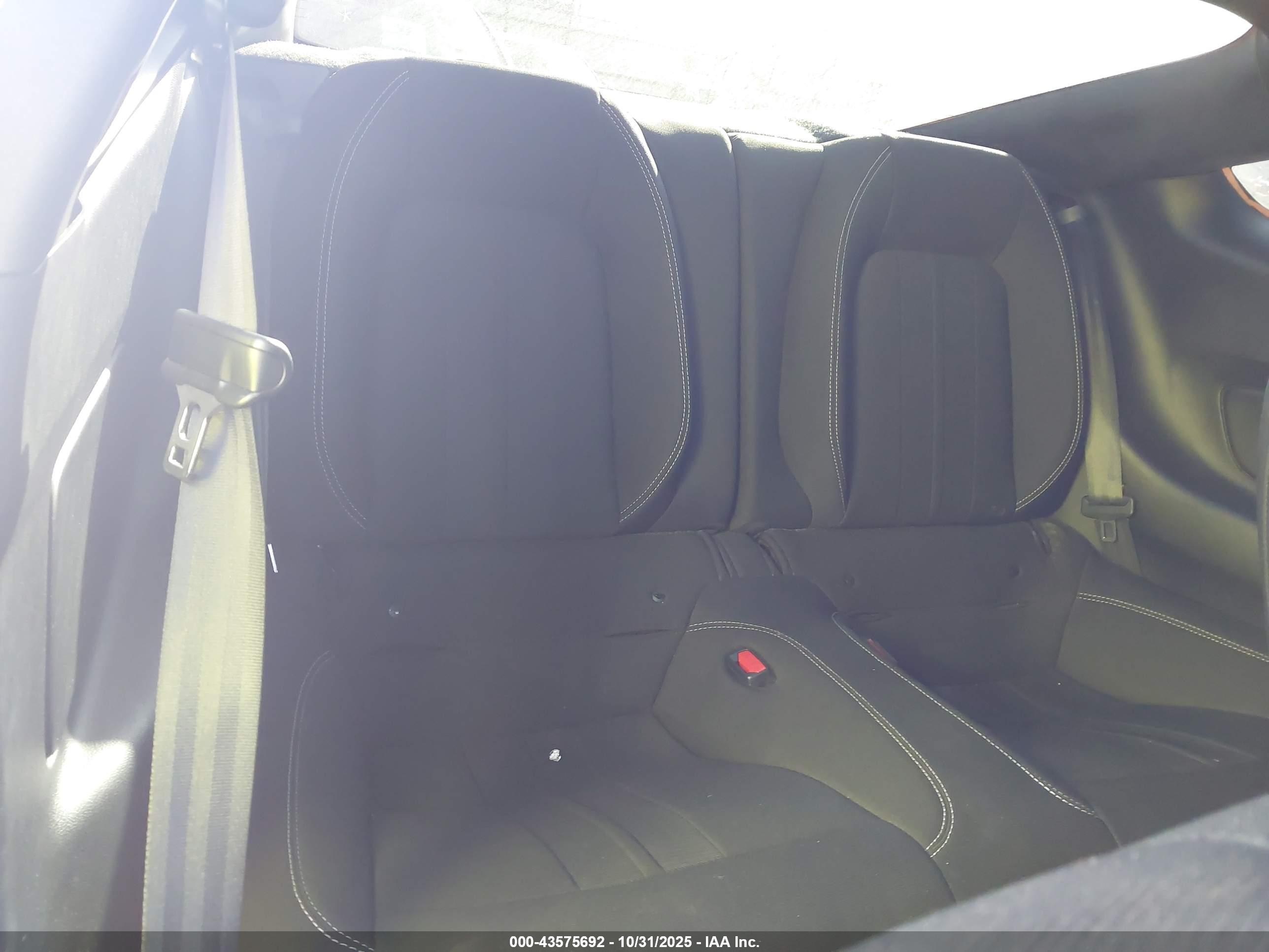 FORD MUSTANG image 8
