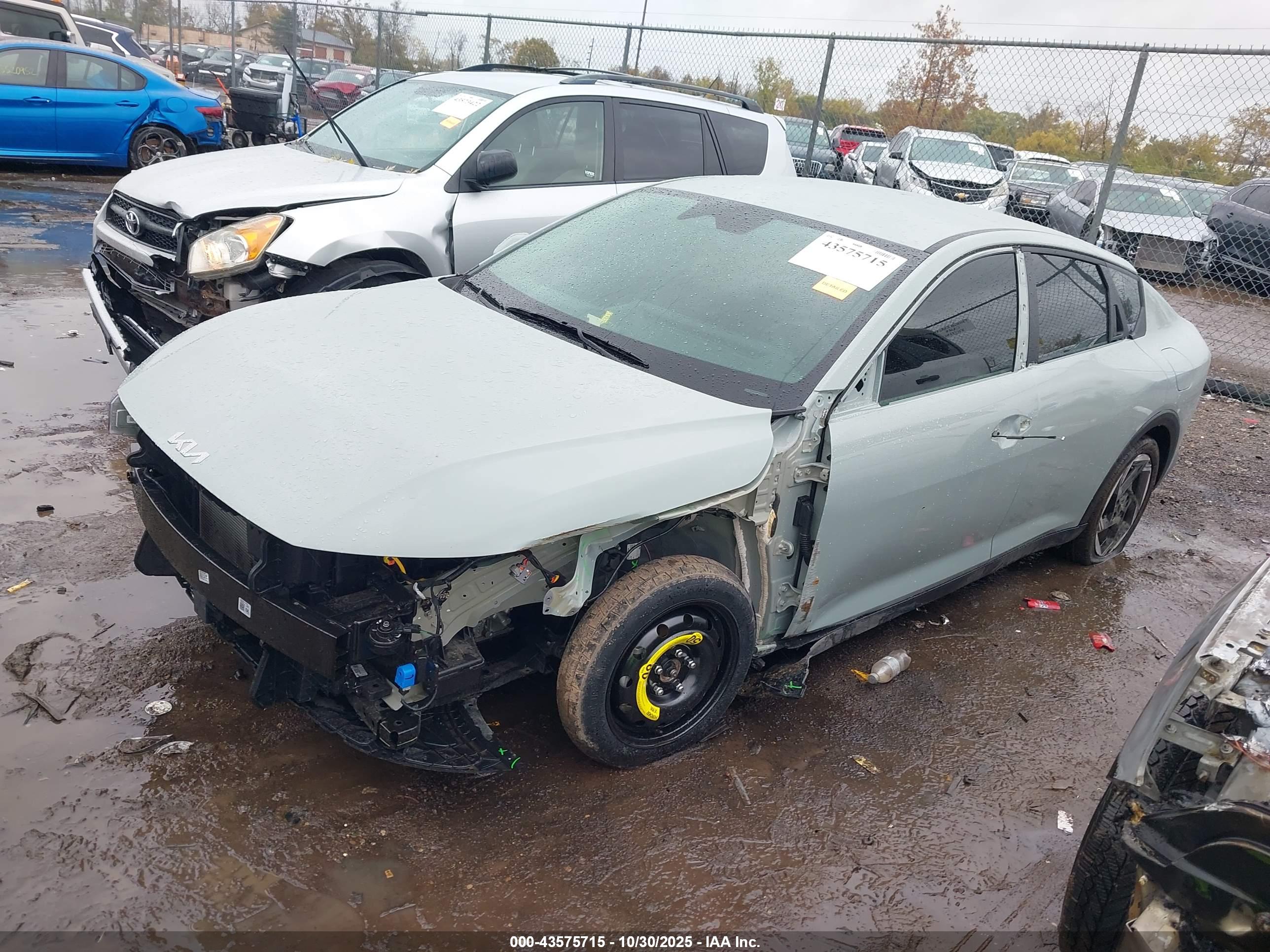 KIA K4 image 2
