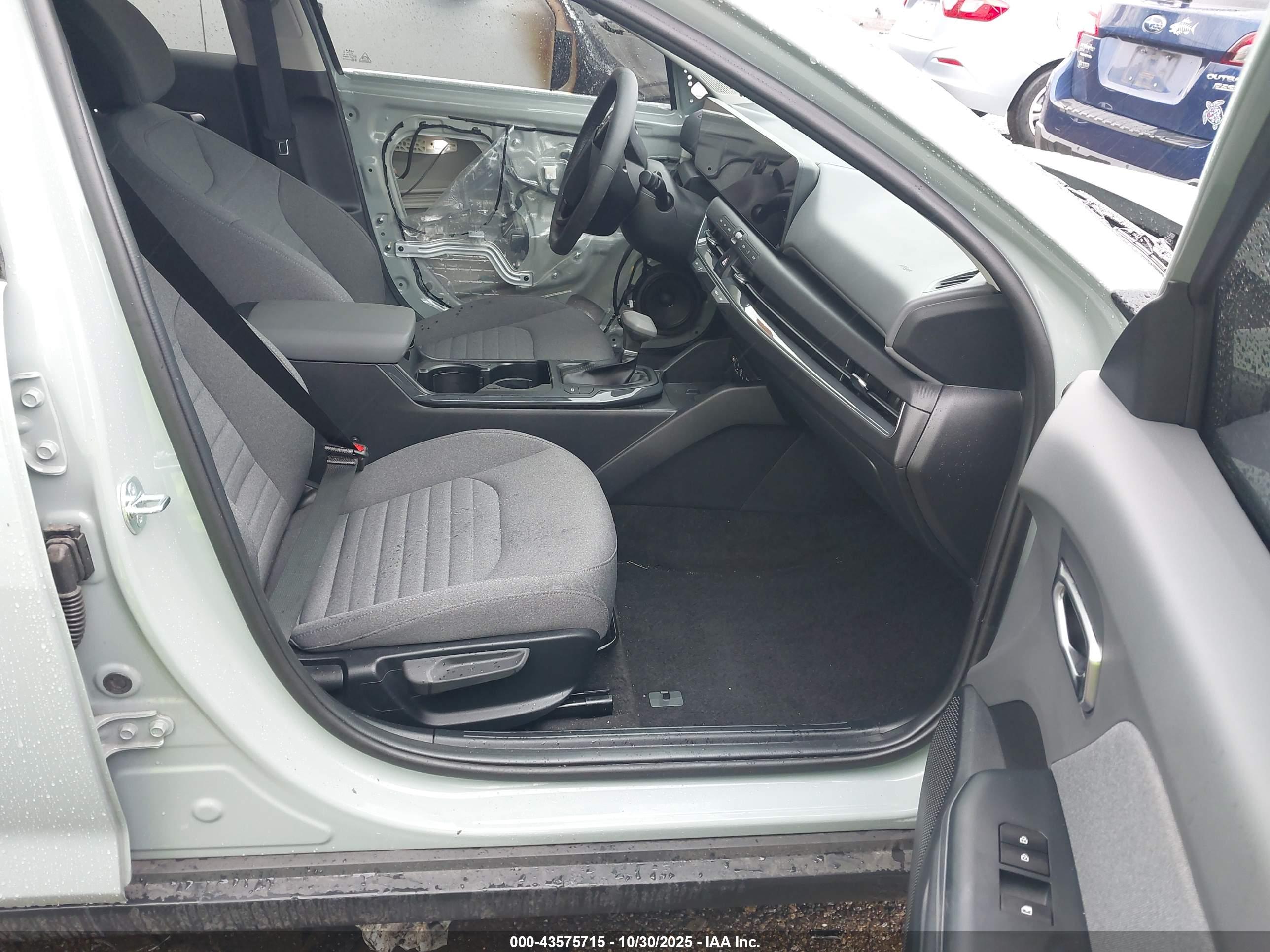 KIA K4 image 5