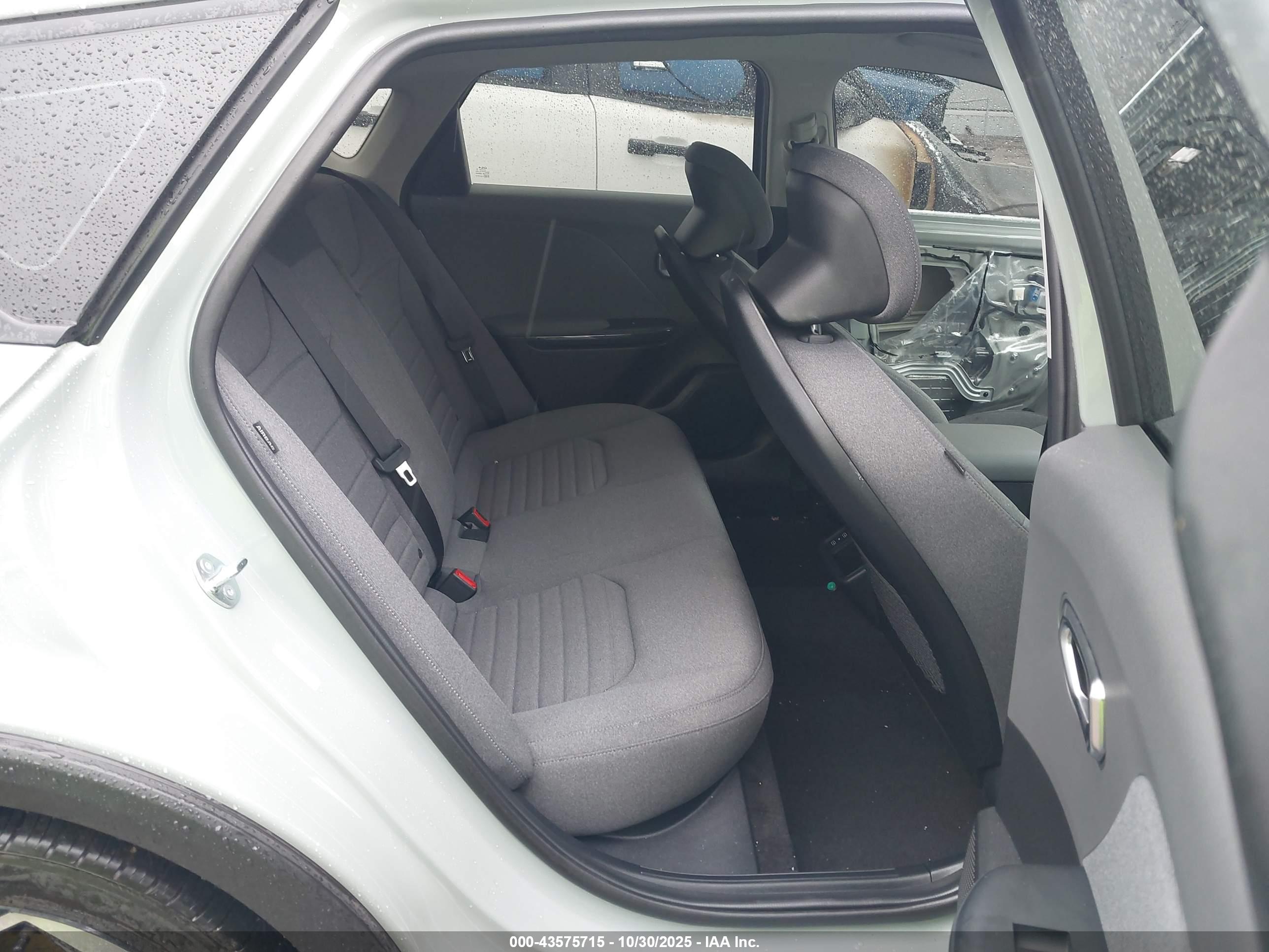 KIA K4 image 8