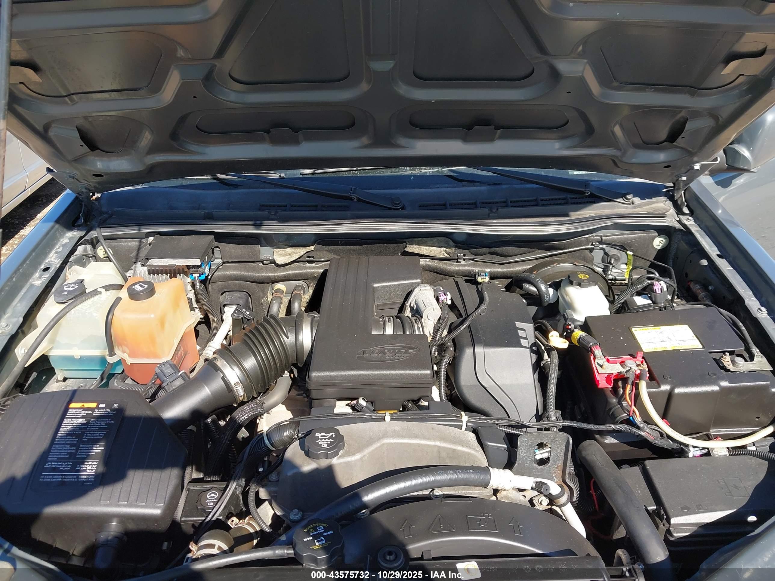CHEVROLET COLORADO image 10
