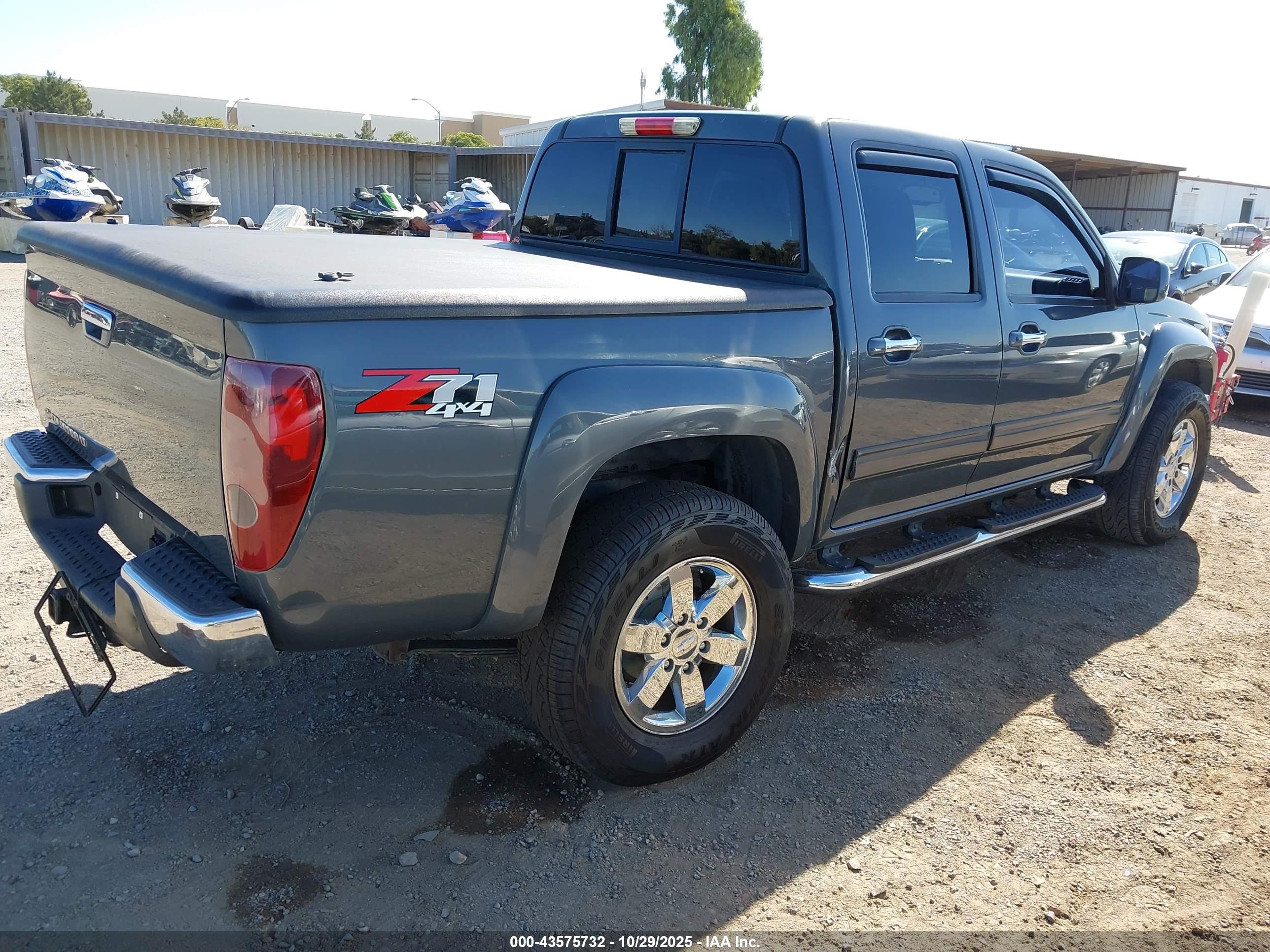CHEVROLET COLORADO image 4