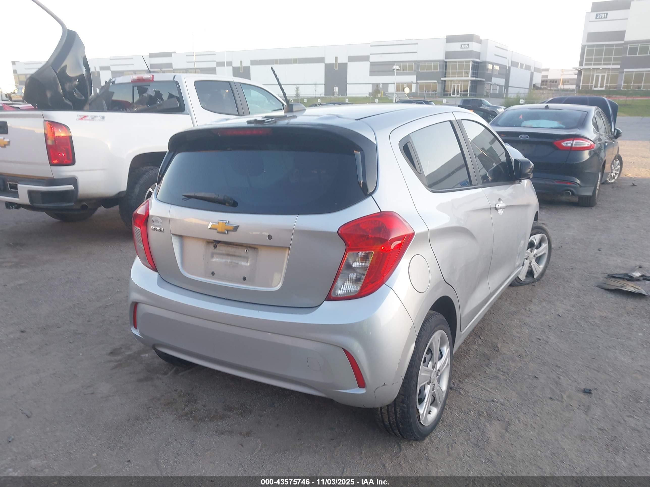 CHEVROLET SPARK image 4