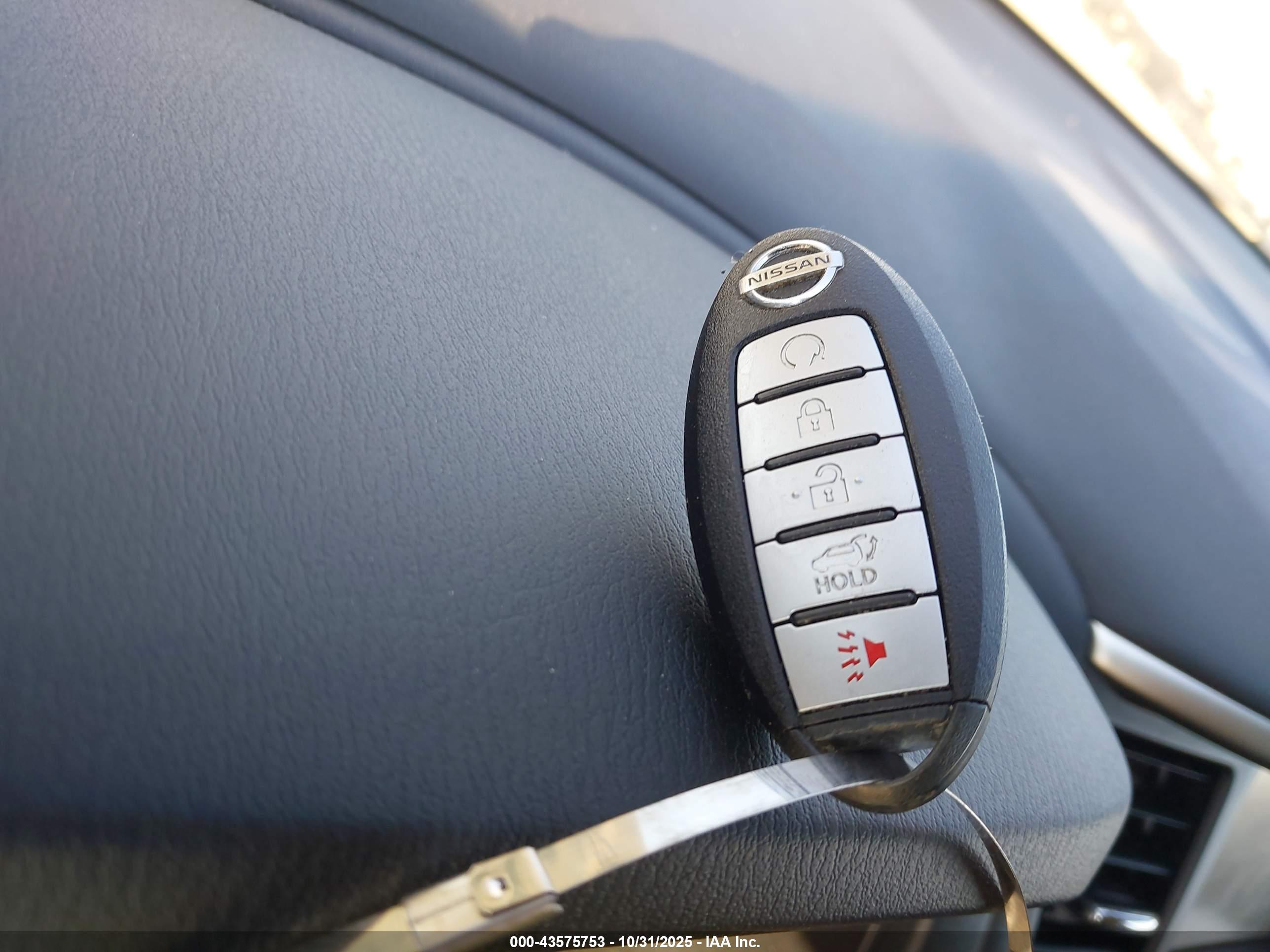 NISSAN PATHFINDER image 11
