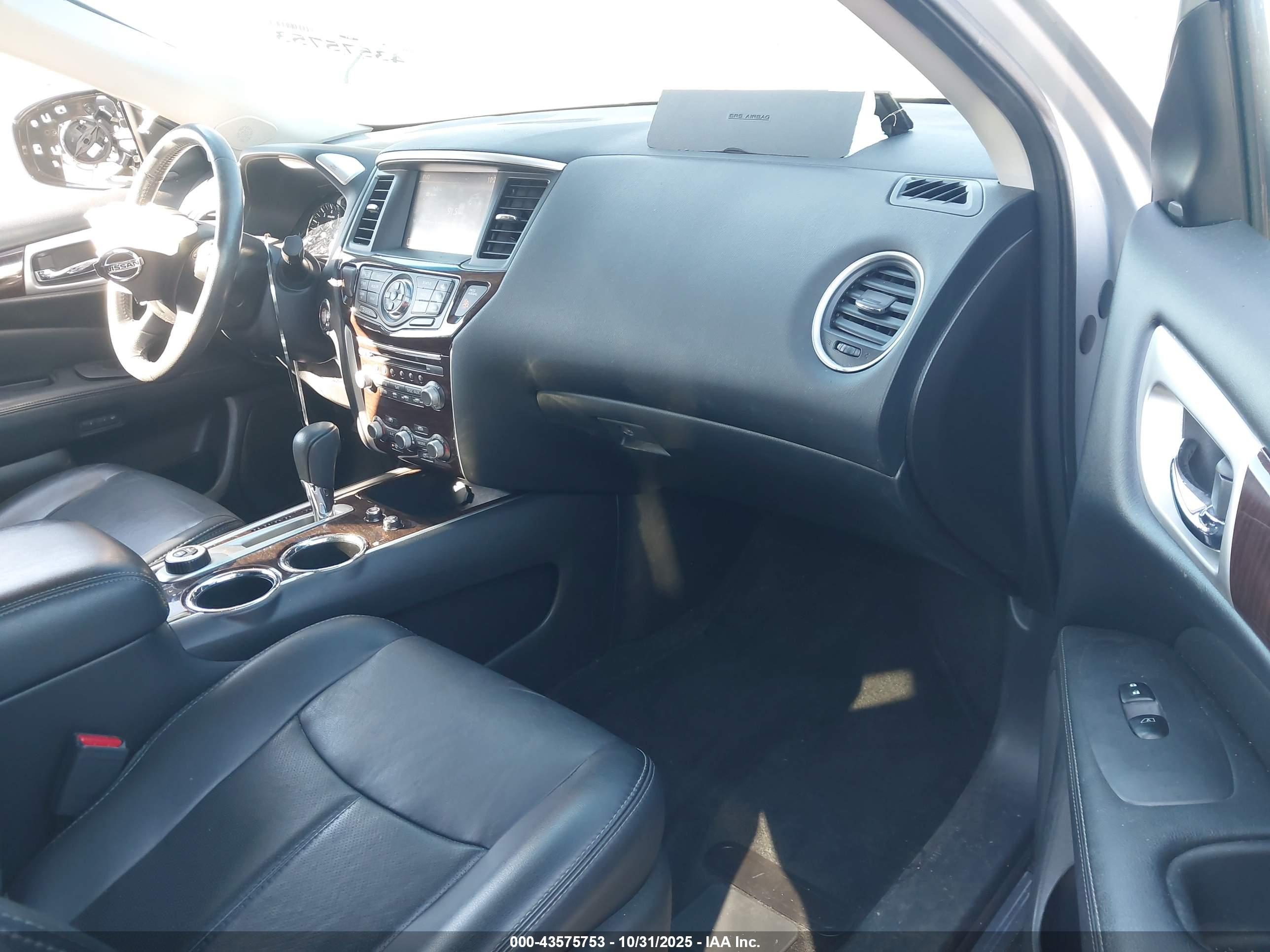 NISSAN PATHFINDER image 5