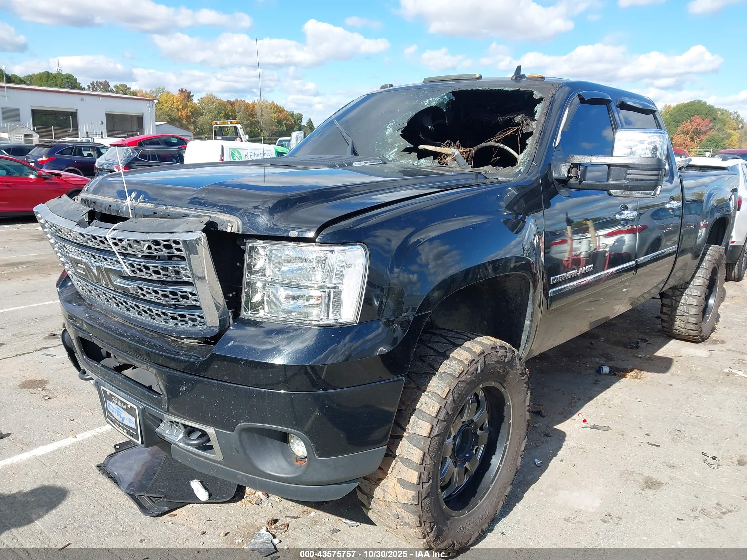 GMC SIERRA image 2