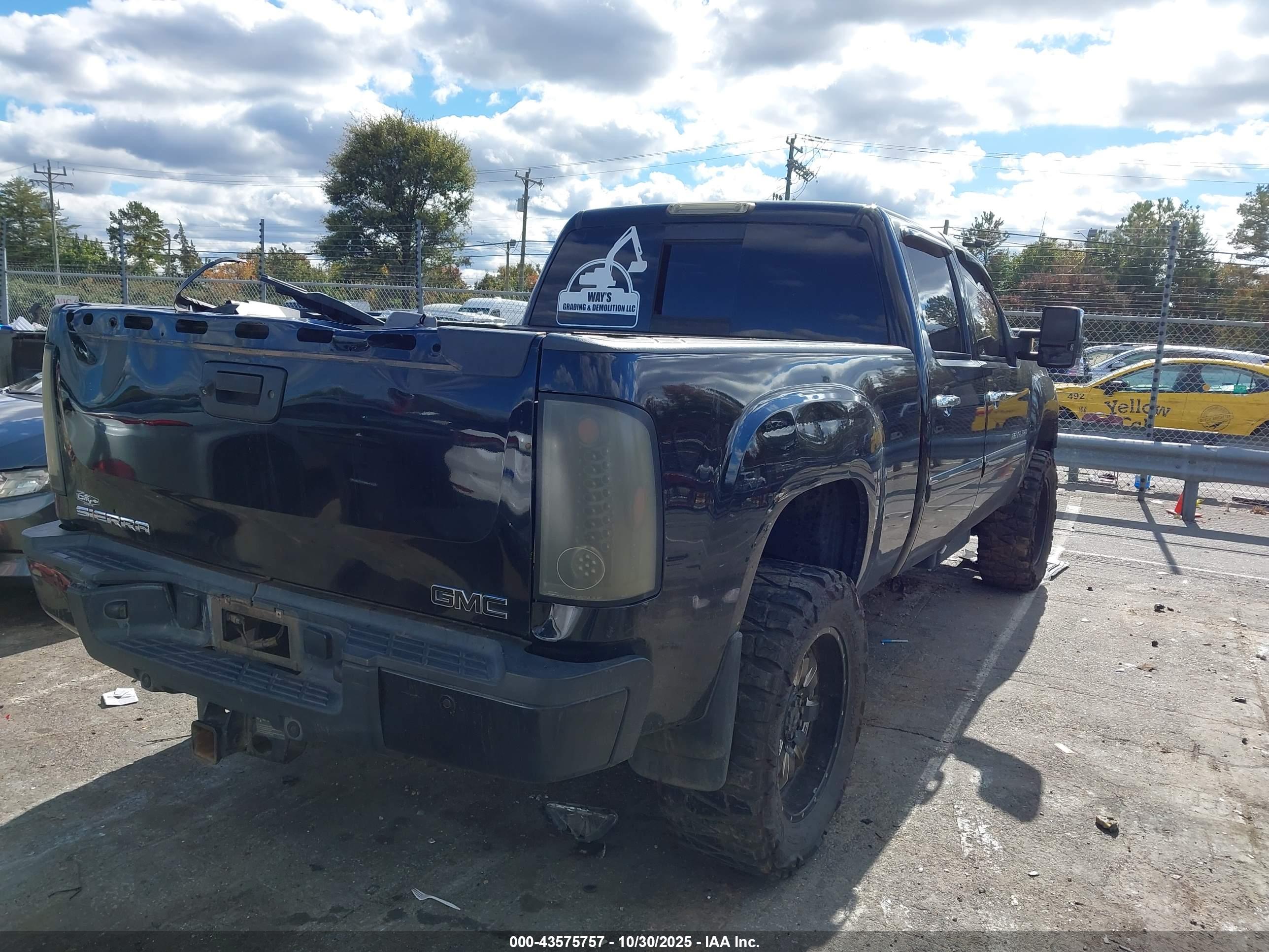 GMC SIERRA image 4