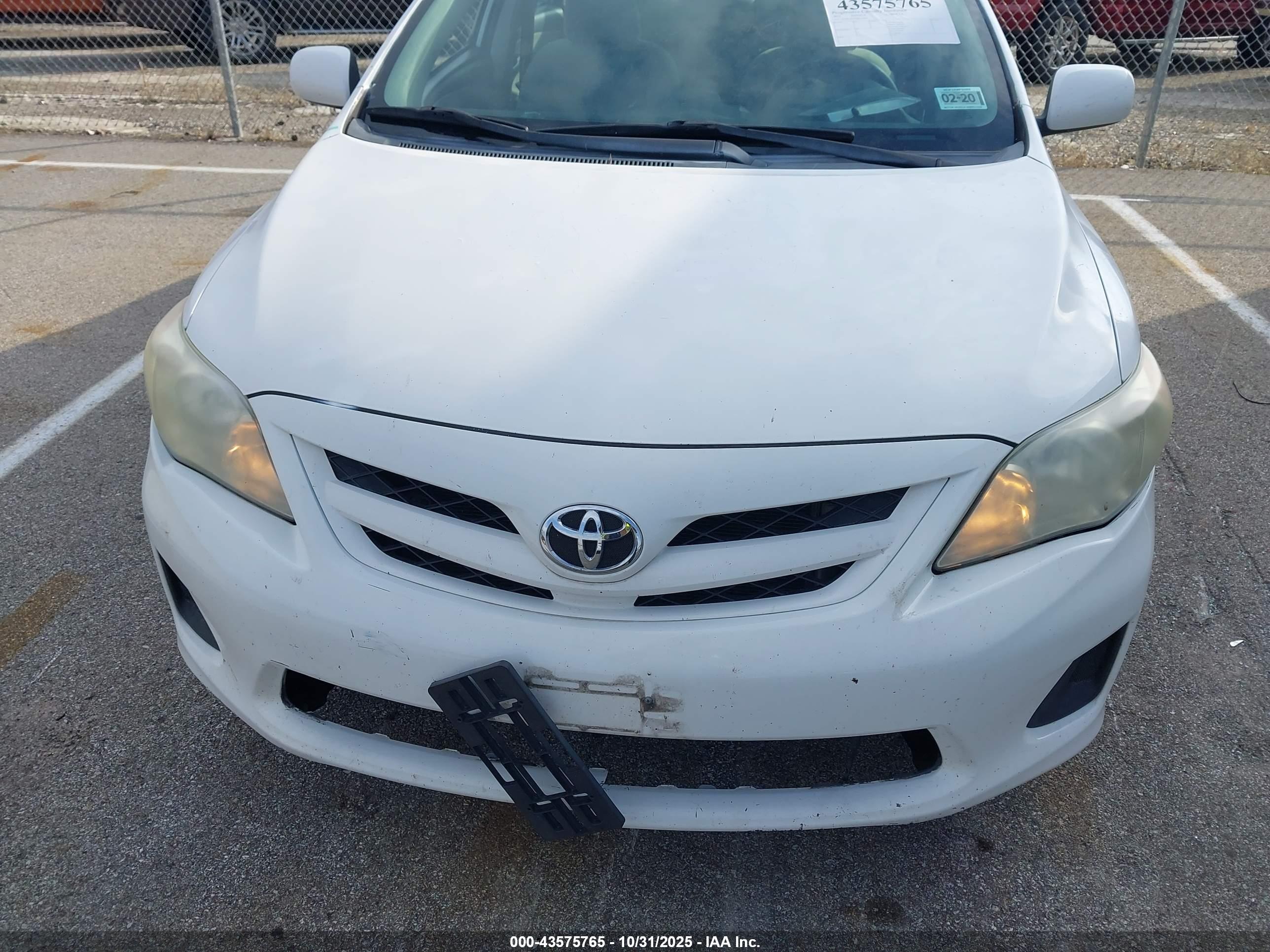 TOYOTA COROLLA image 6