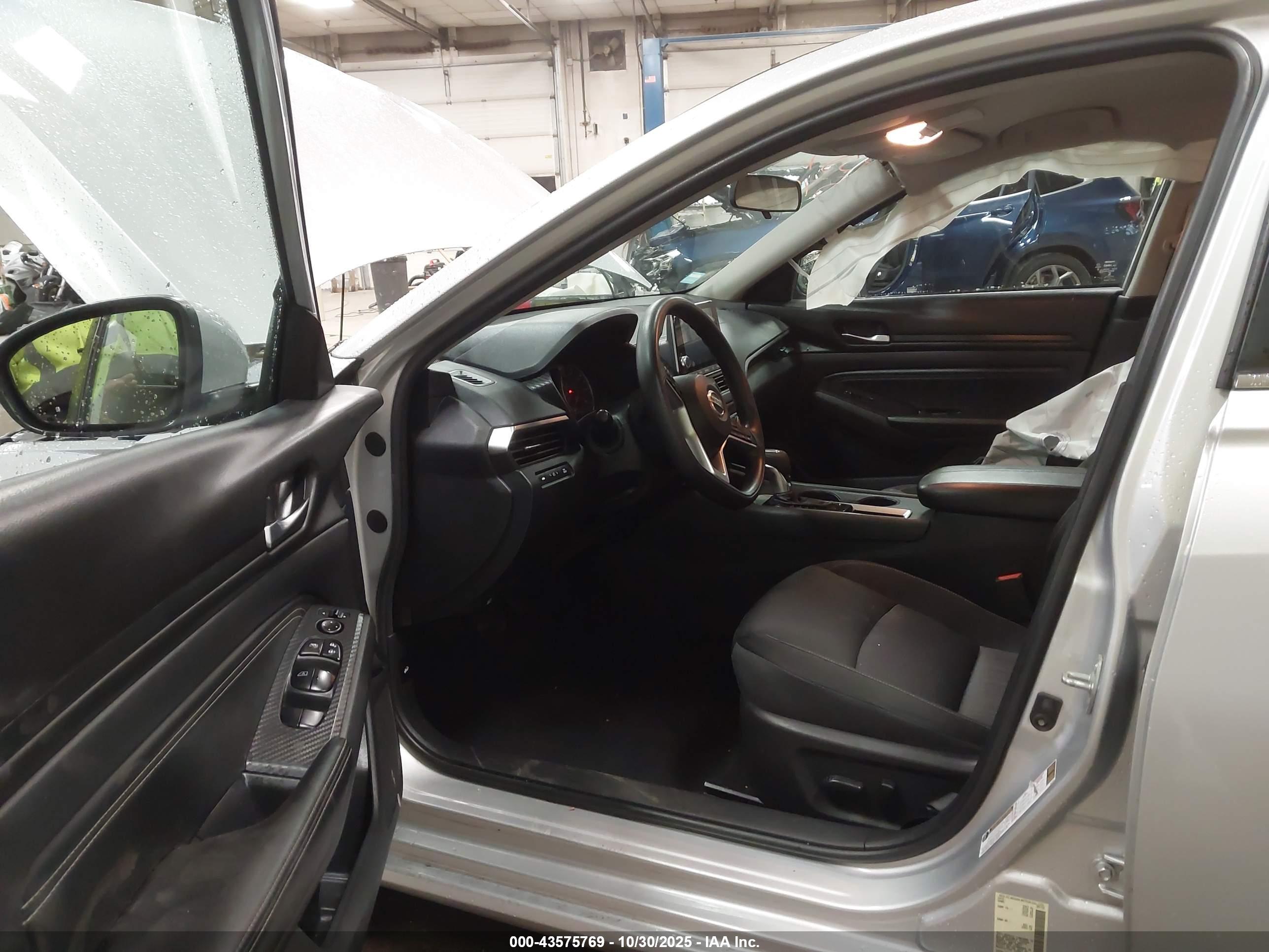NISSAN ALTIMA image 5
