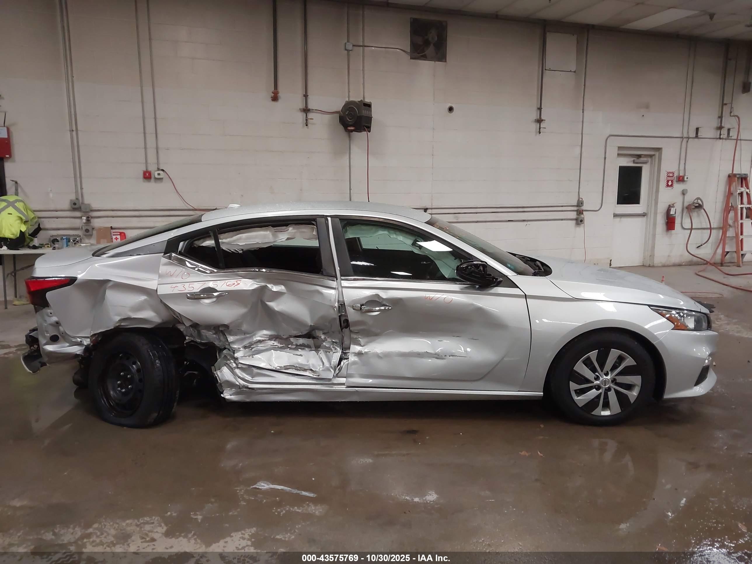 NISSAN ALTIMA image 6