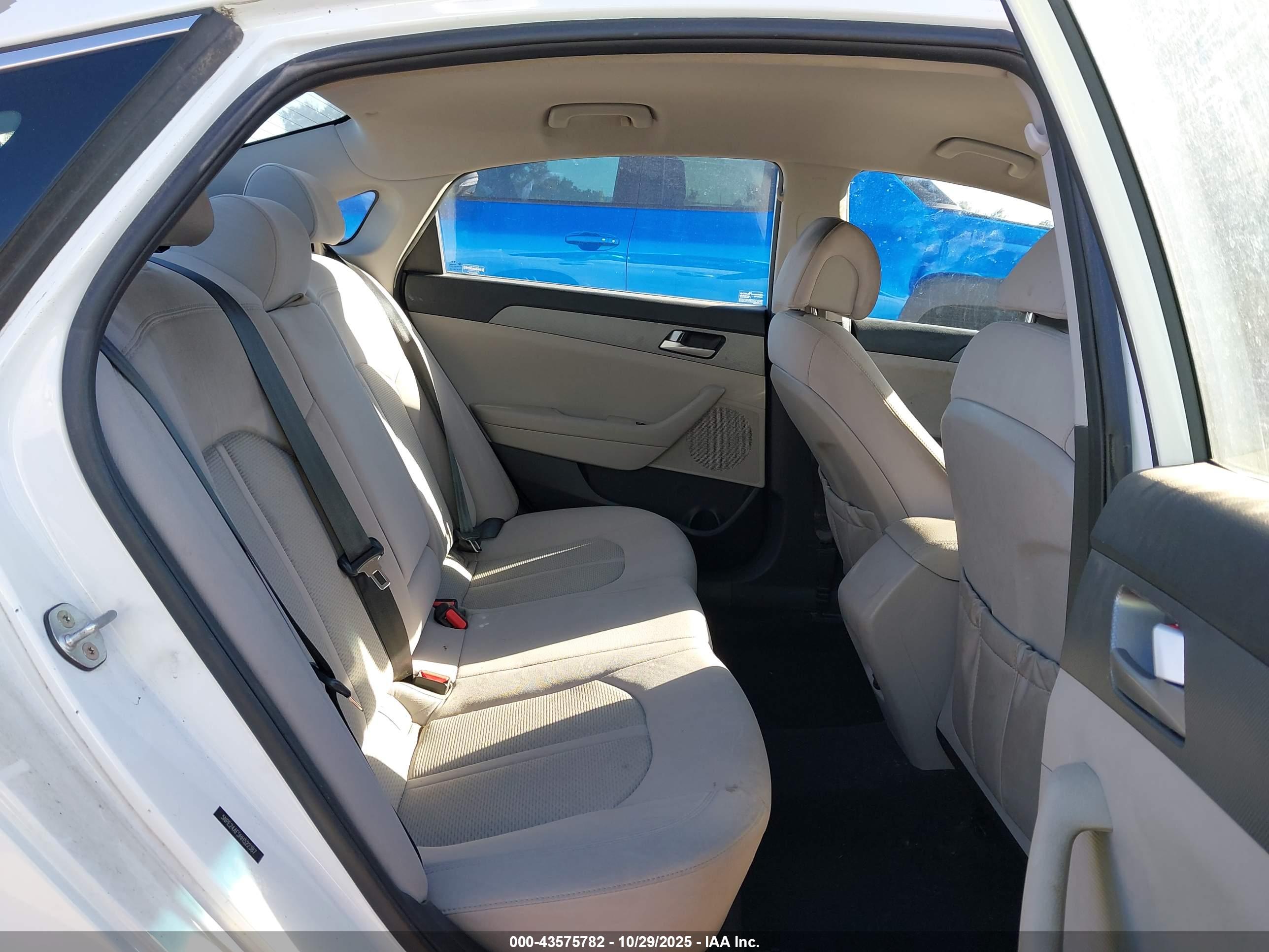 HYUNDAI SONATA image 8
