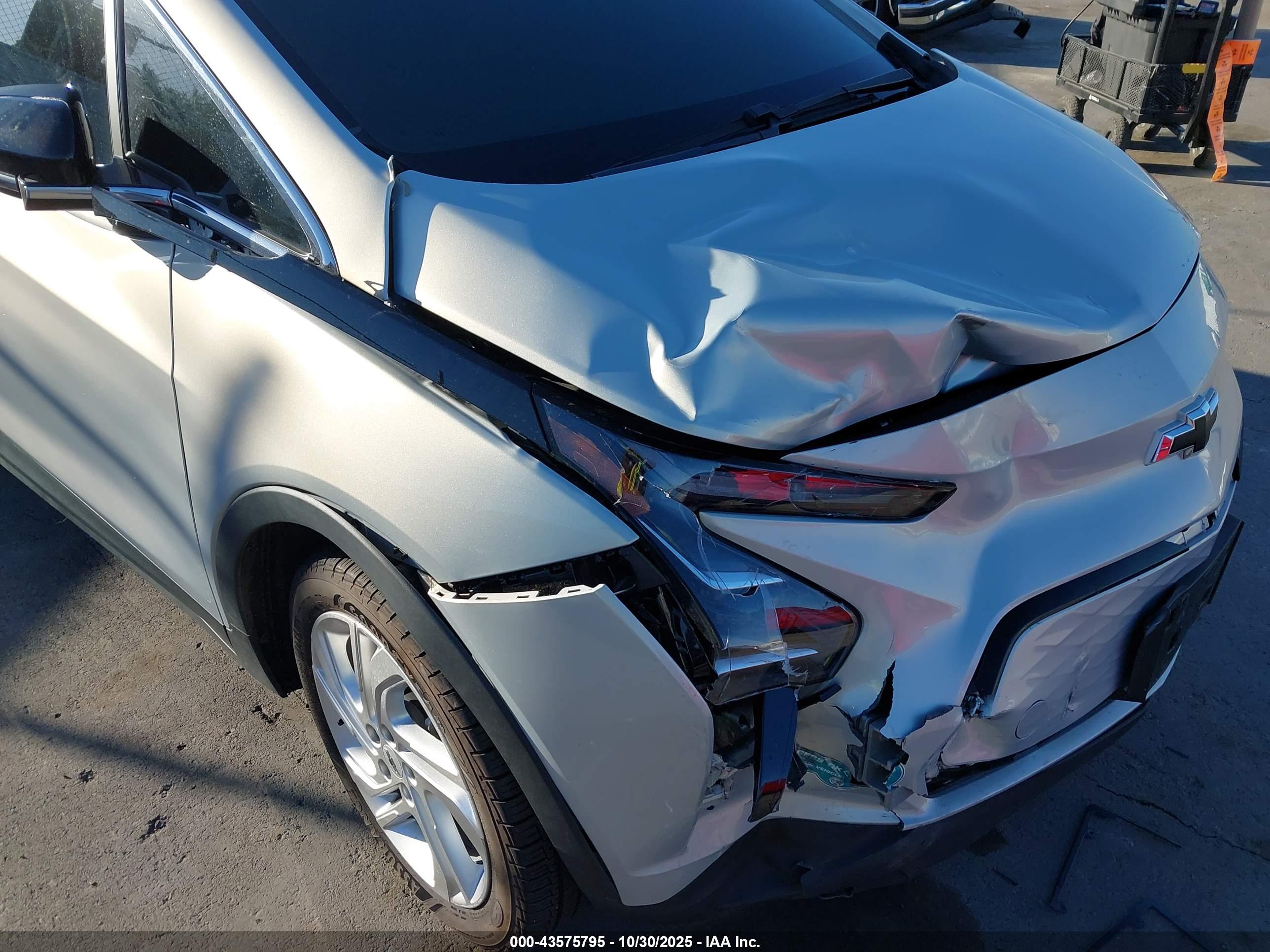 CHEVROLET BOLT image 6